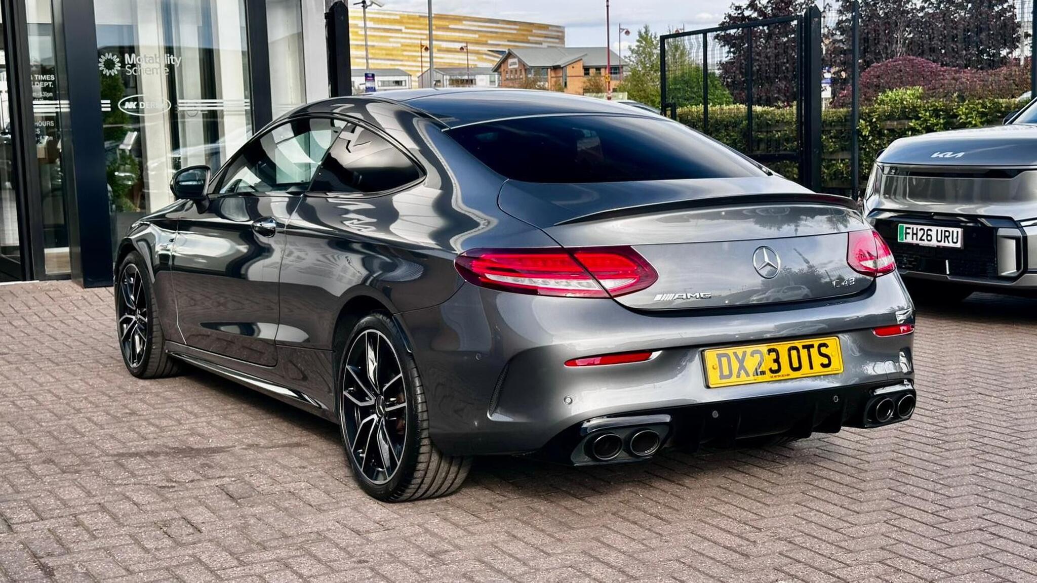 Mercedes-Benz C Class view 12