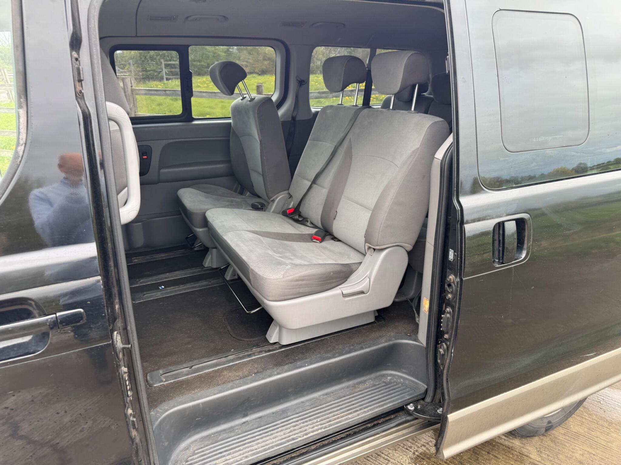 Hyundai i800 2.5 CRDi SE Auto Euro 6 5dr — photo 34 of 100