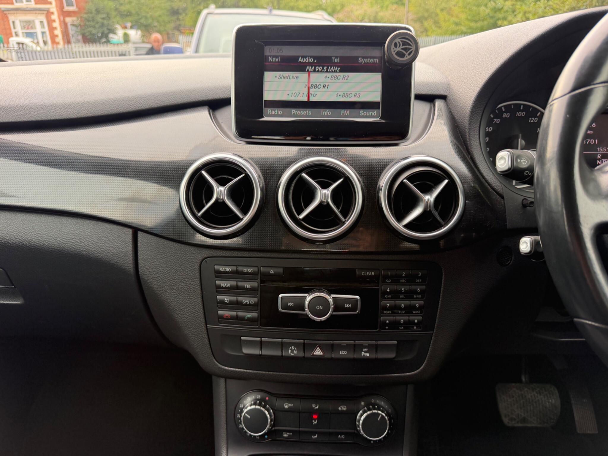 Mercedes-Benz B-Class view 31