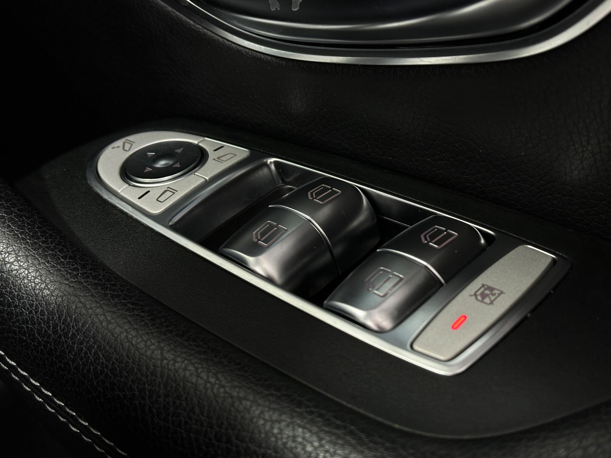 Mercedes-Benz E-Class view 19
