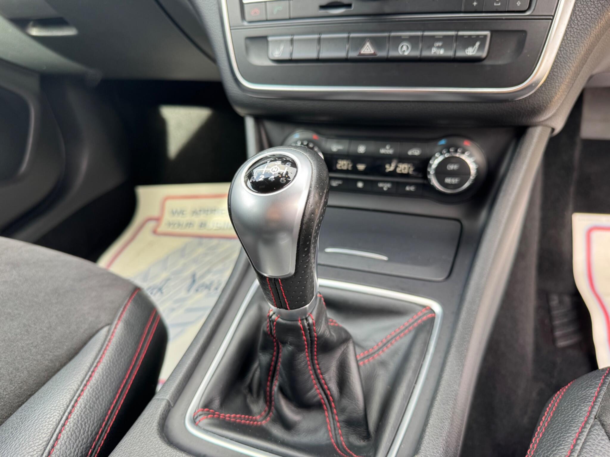 Mercedes-Benz Cla view 10