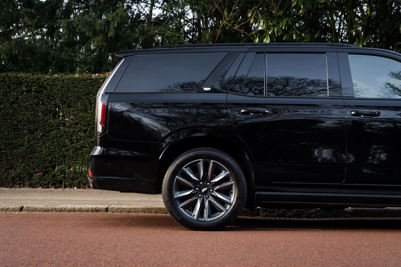 Cadillac Escalade view 6
