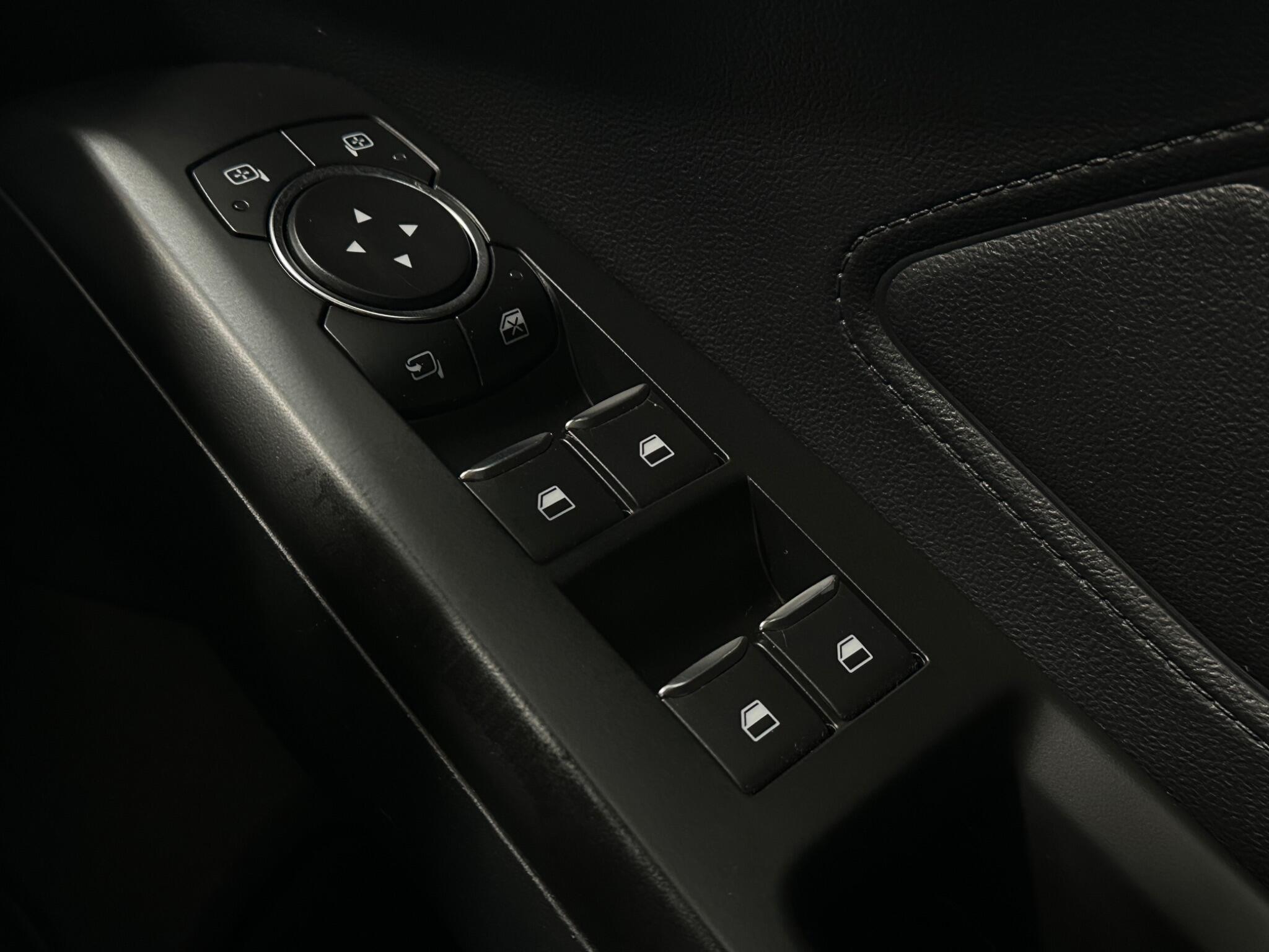 Ford Focus view 19