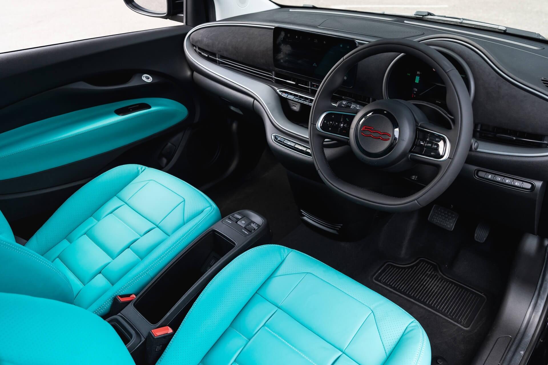 Fiat 500e view 14