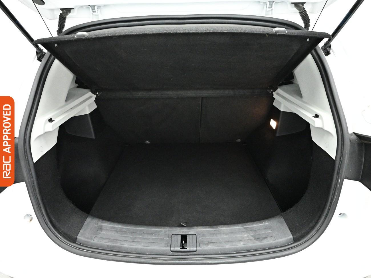 MG ZS view 14
