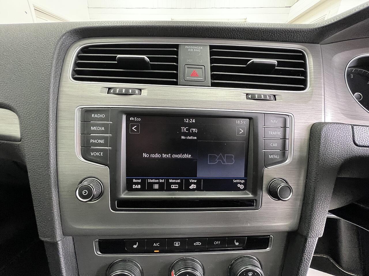 Volkswagen Golf view 10