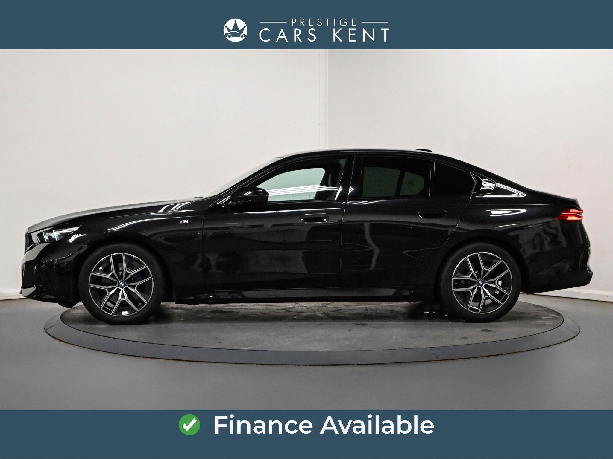 BMW 5 Series view 4
