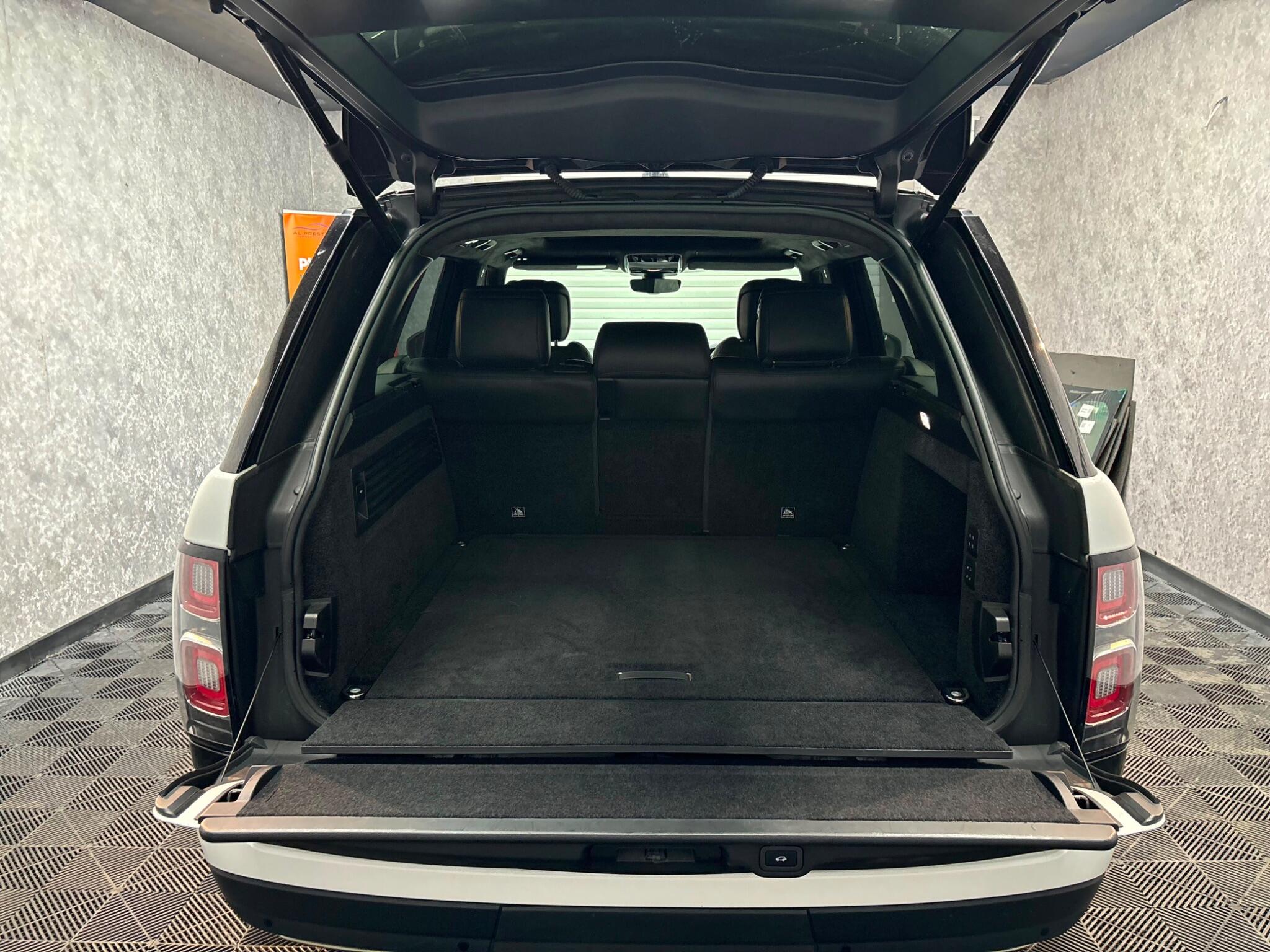 Land Rover Range Rover view 39