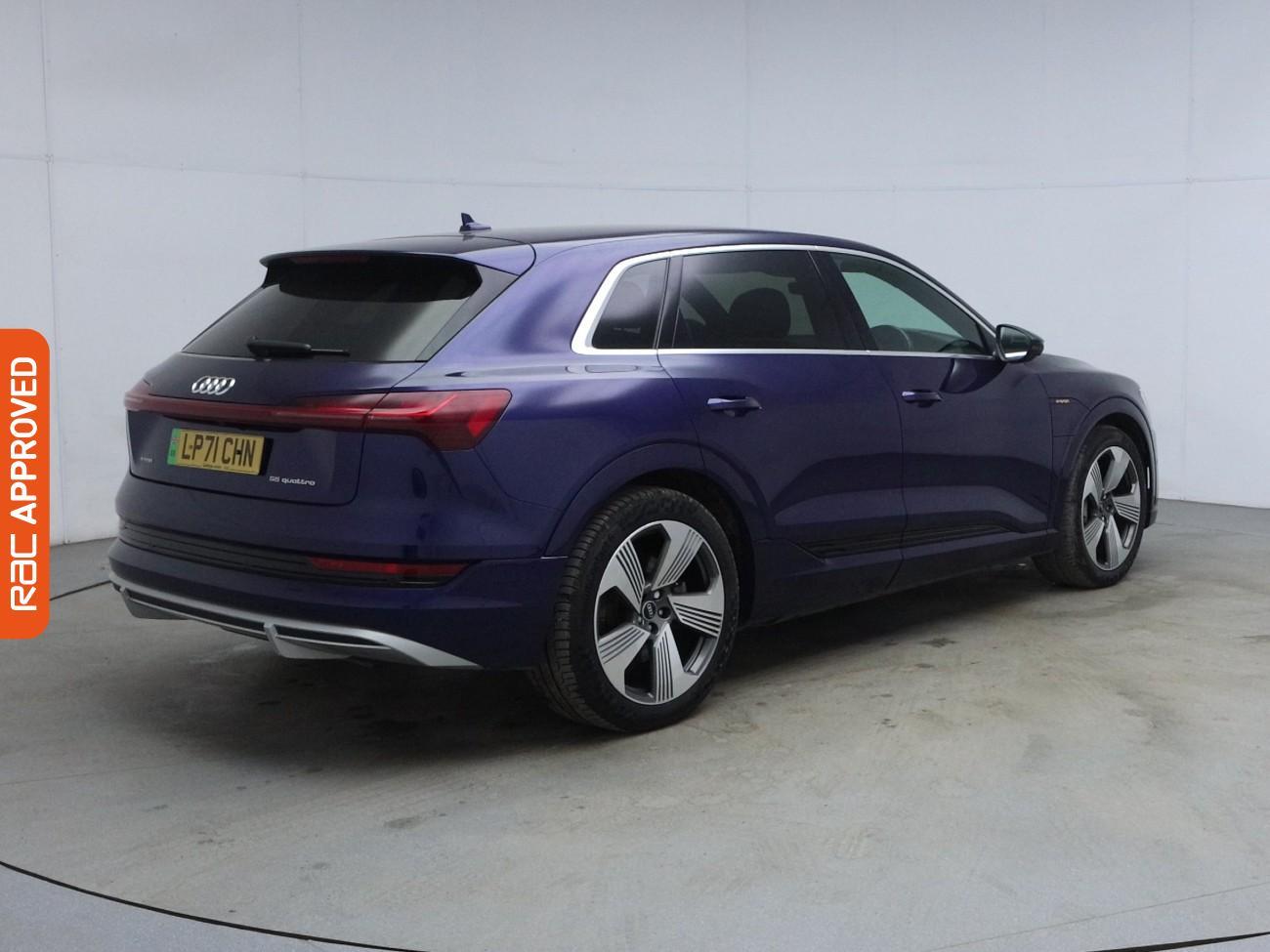 Audi E-Tron view 34