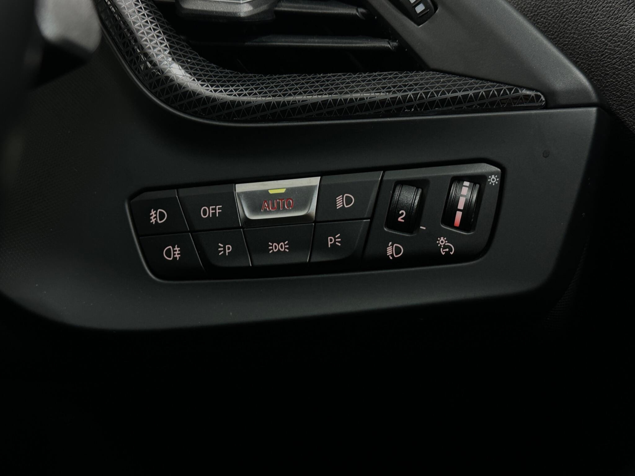 BMW 2 Series view 17