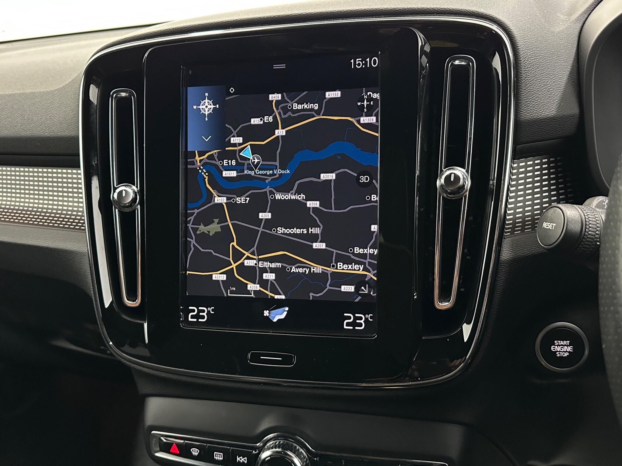 Volvo XC40 view 22