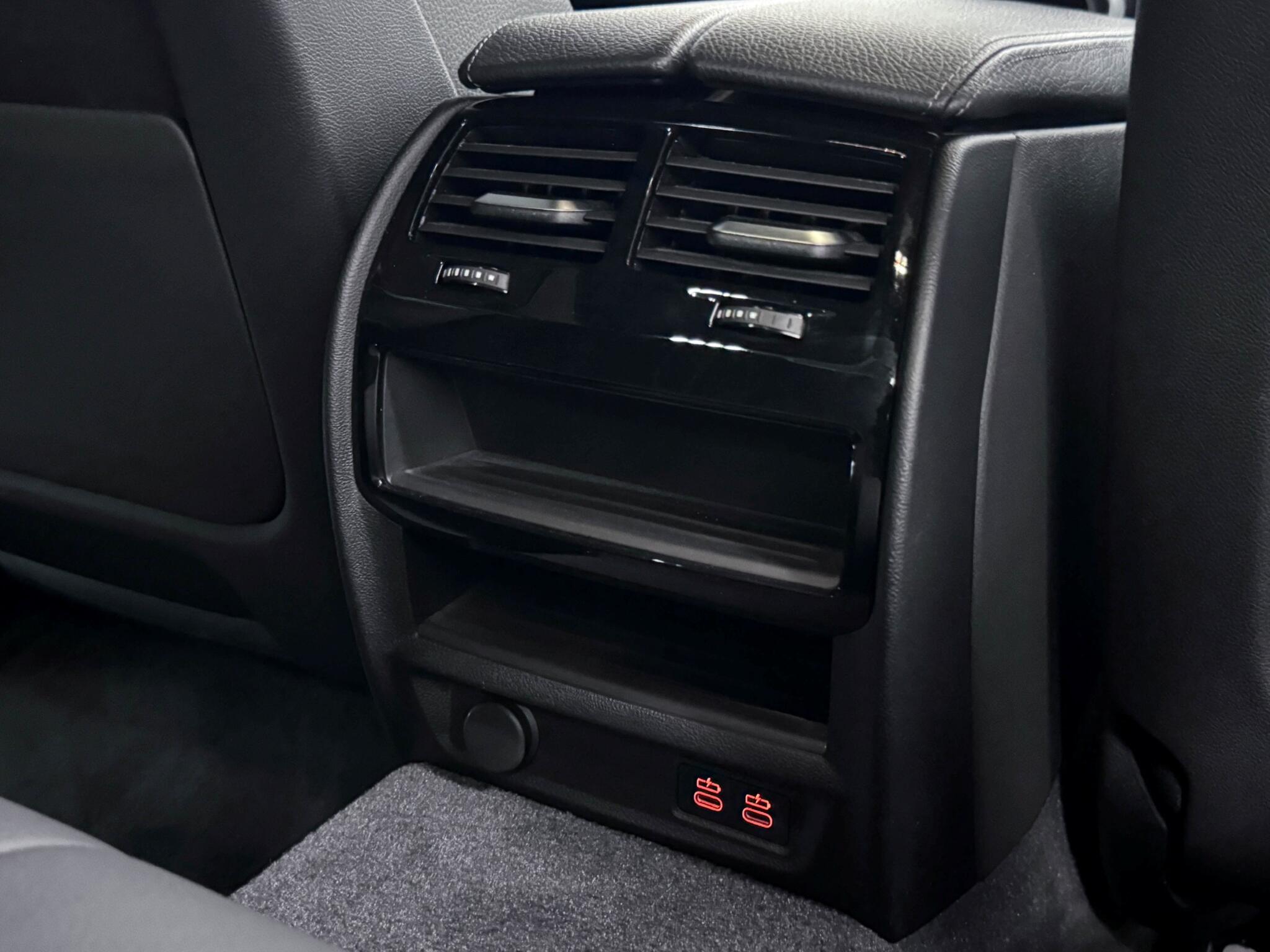 BMW 5 Series view 11
