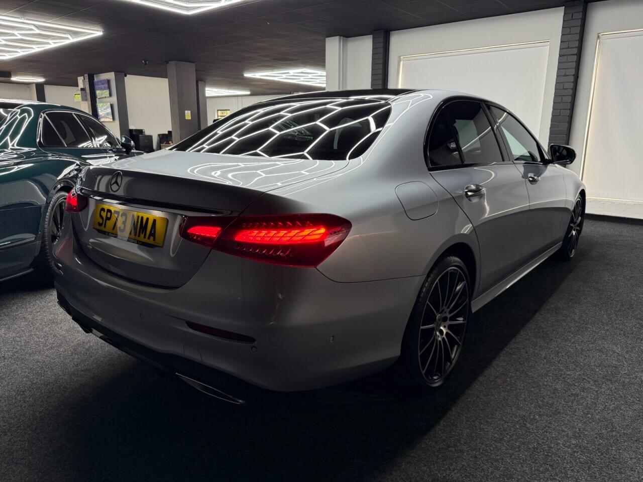 Mercedes-Benz E-Class view 14