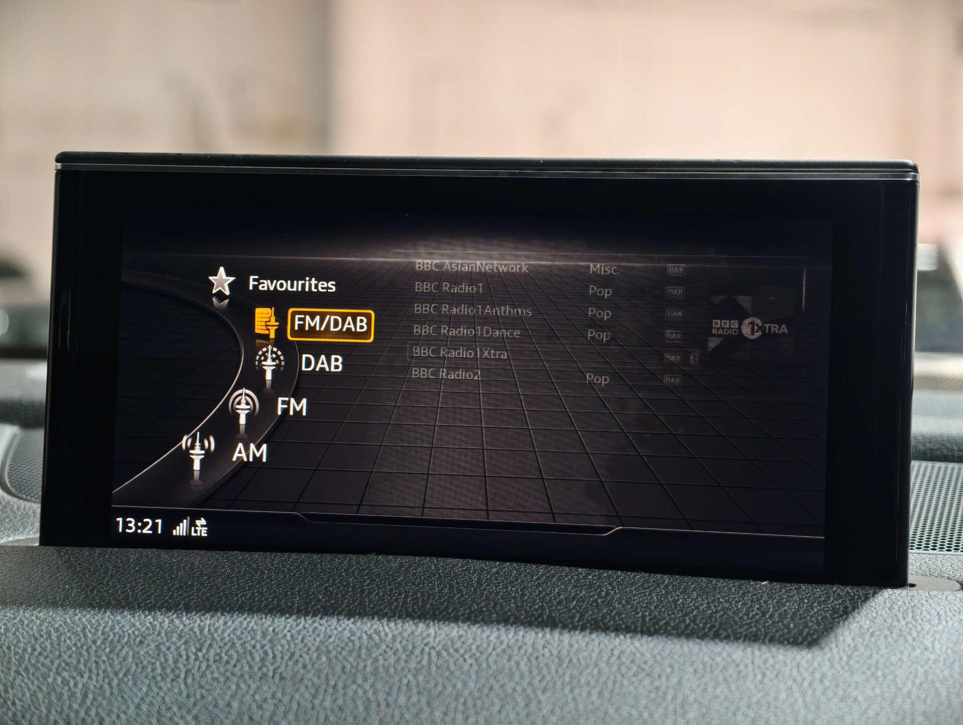 Audi Q7 view 39