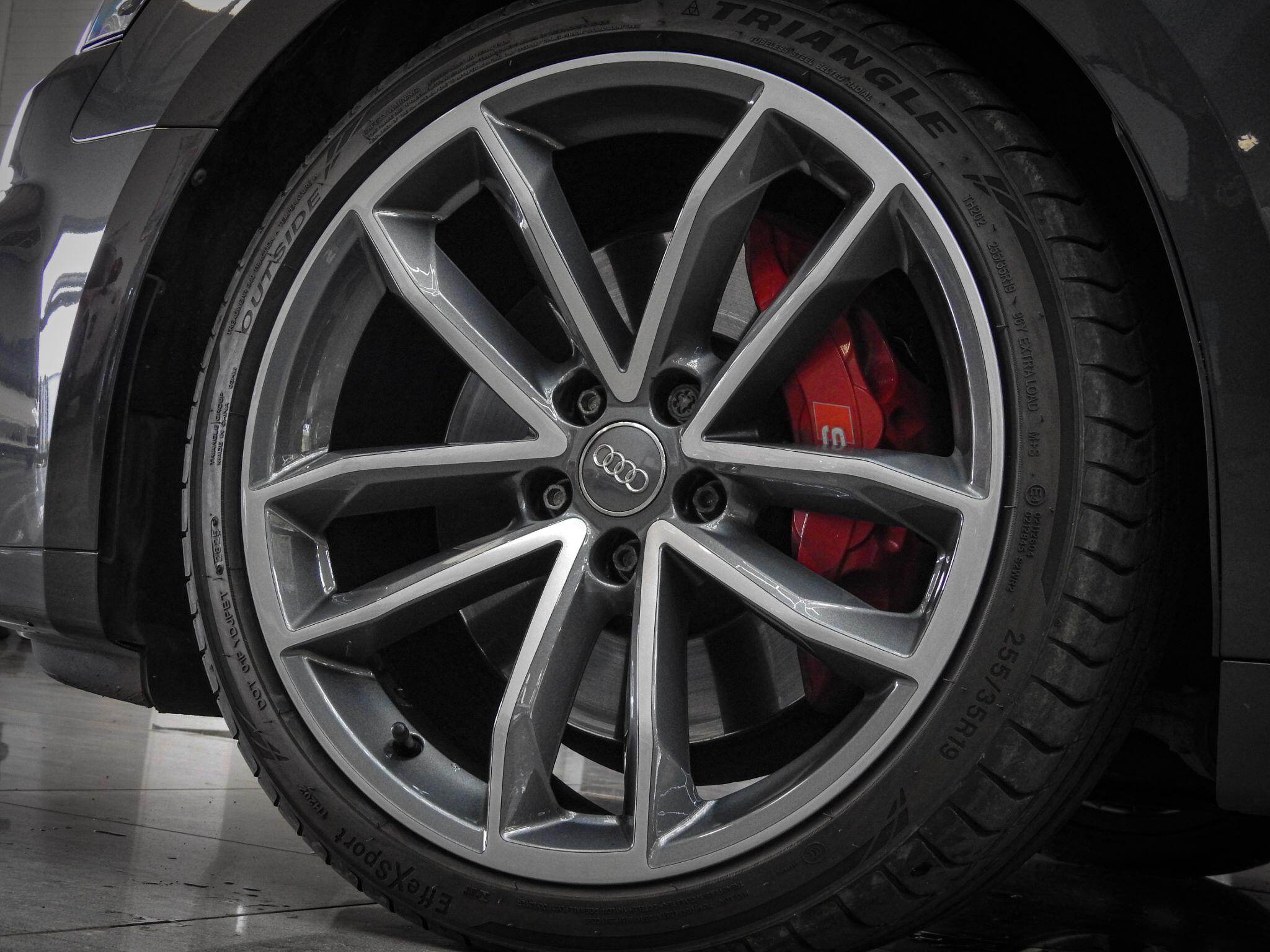 Audi S5 view 20