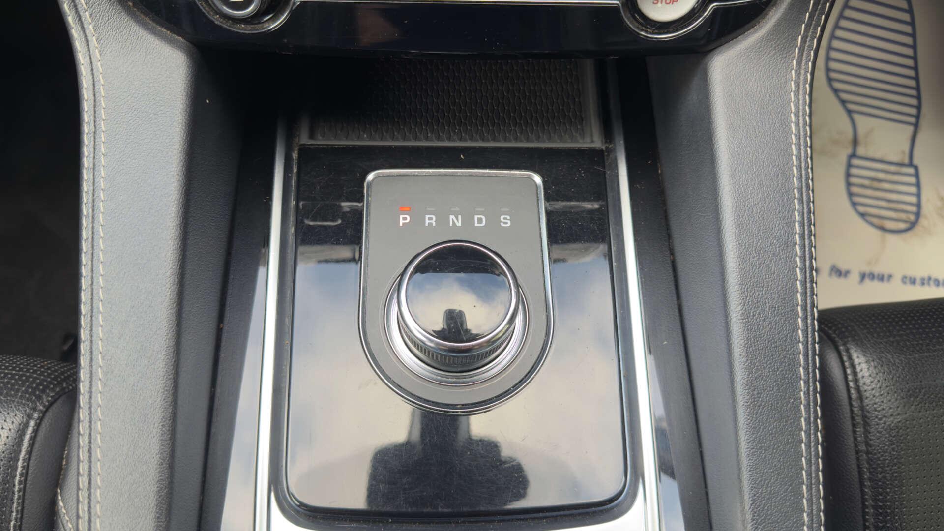 Jaguar F-Pace view 34