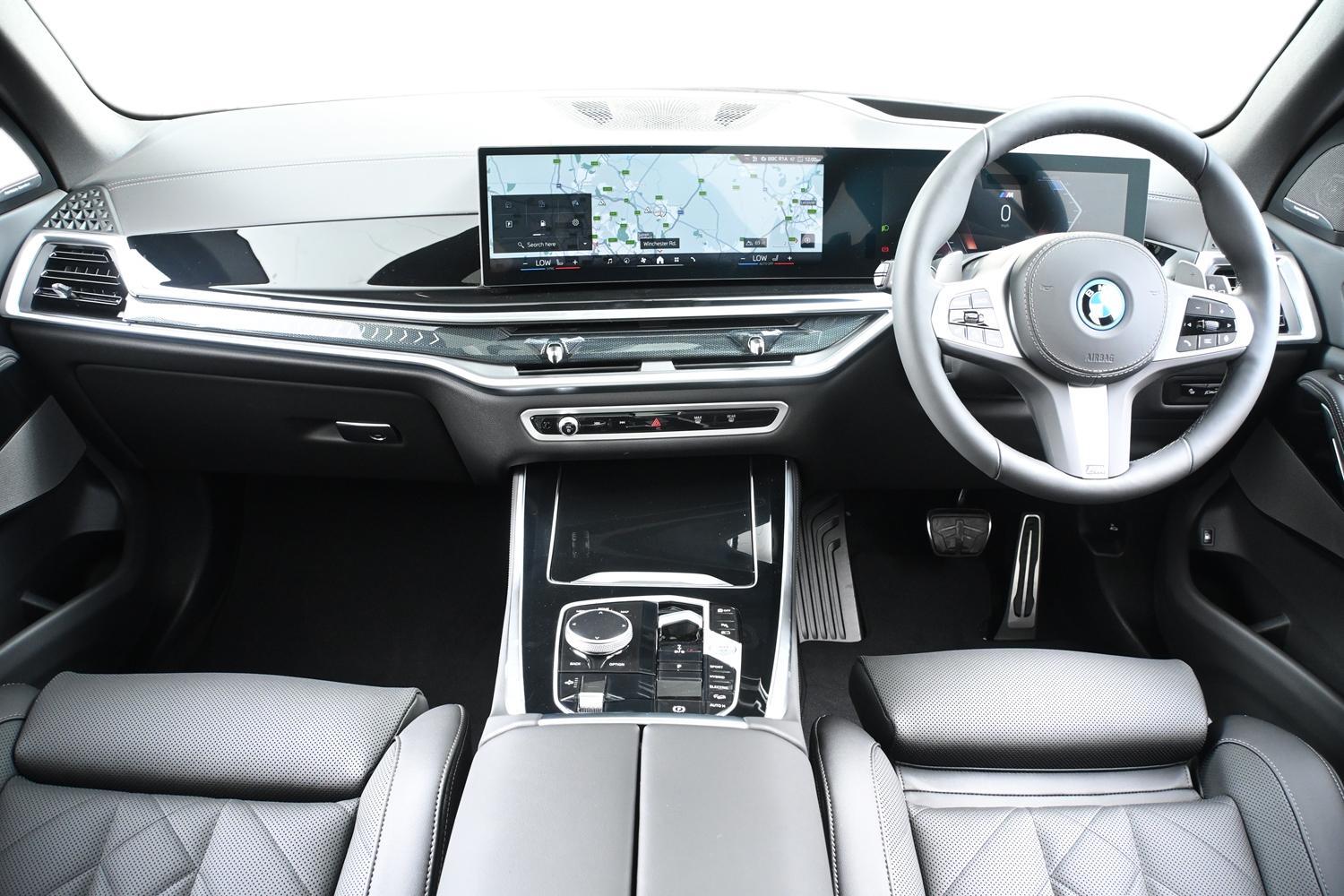 BMW X5 view 4