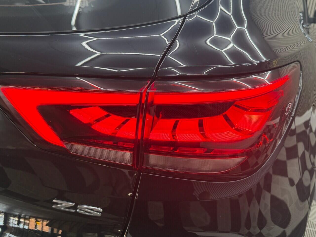 MG ZS view 33