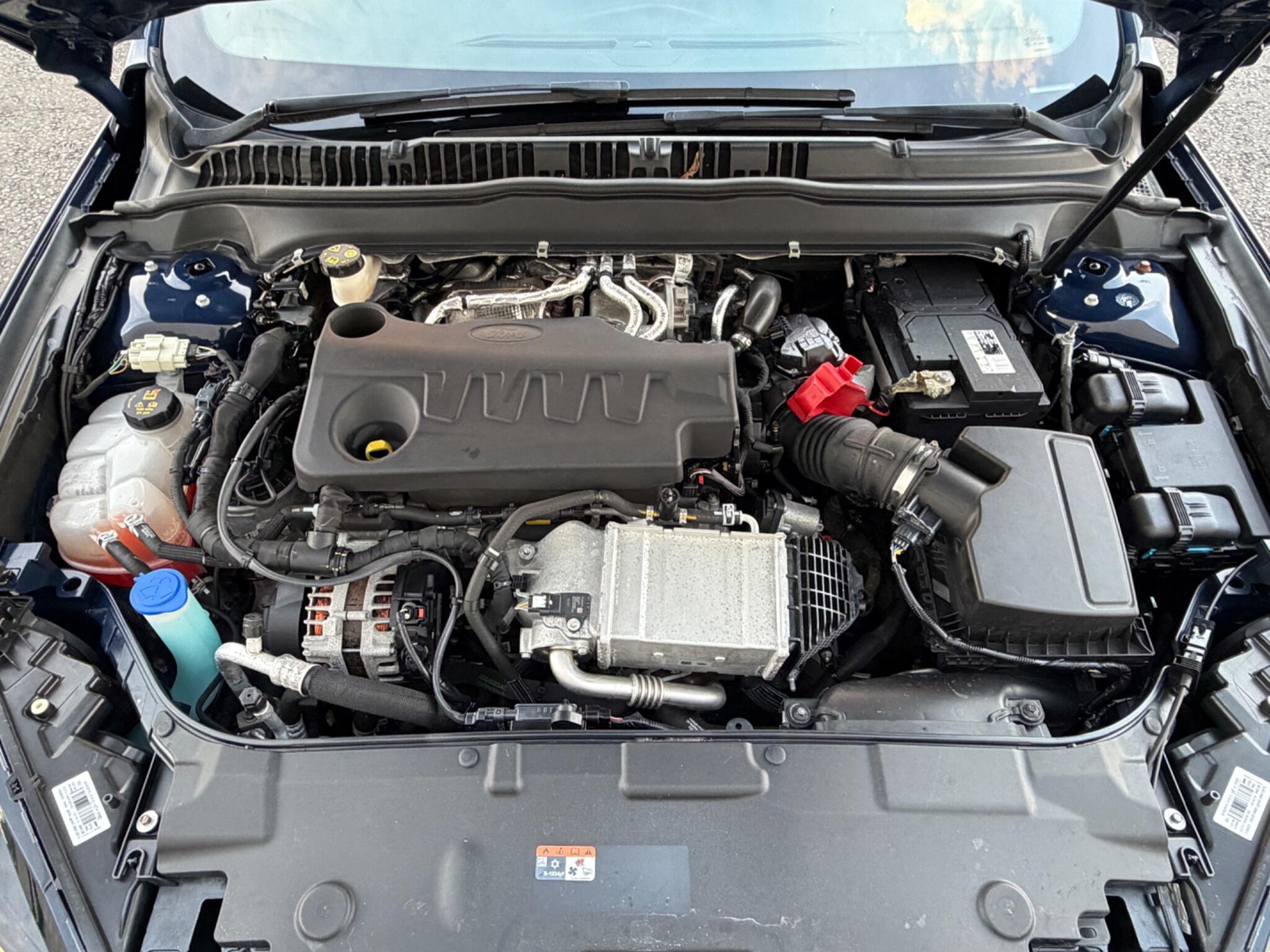 Ford Mondeo view 70