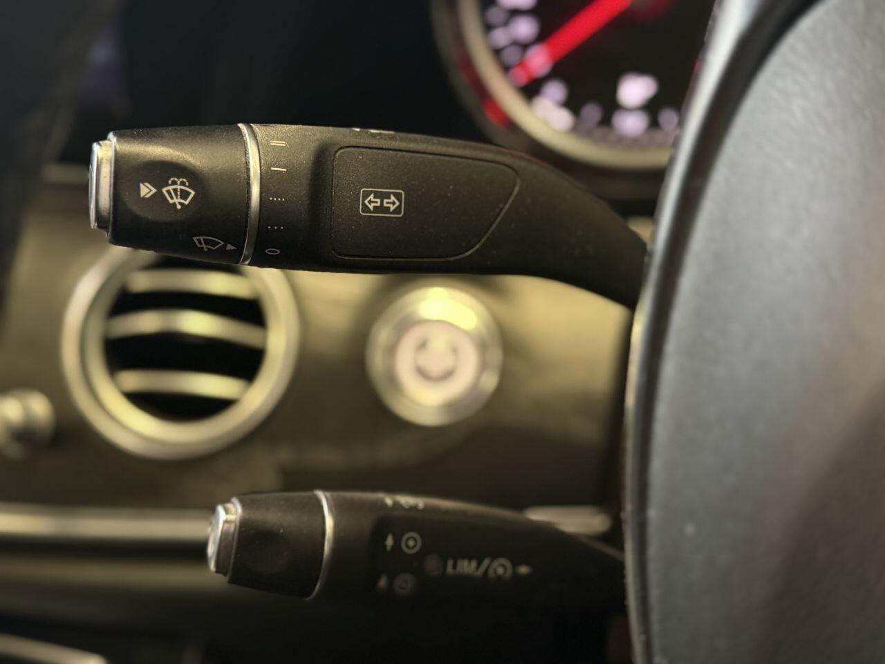 Mercedes-Benz E Class view 40