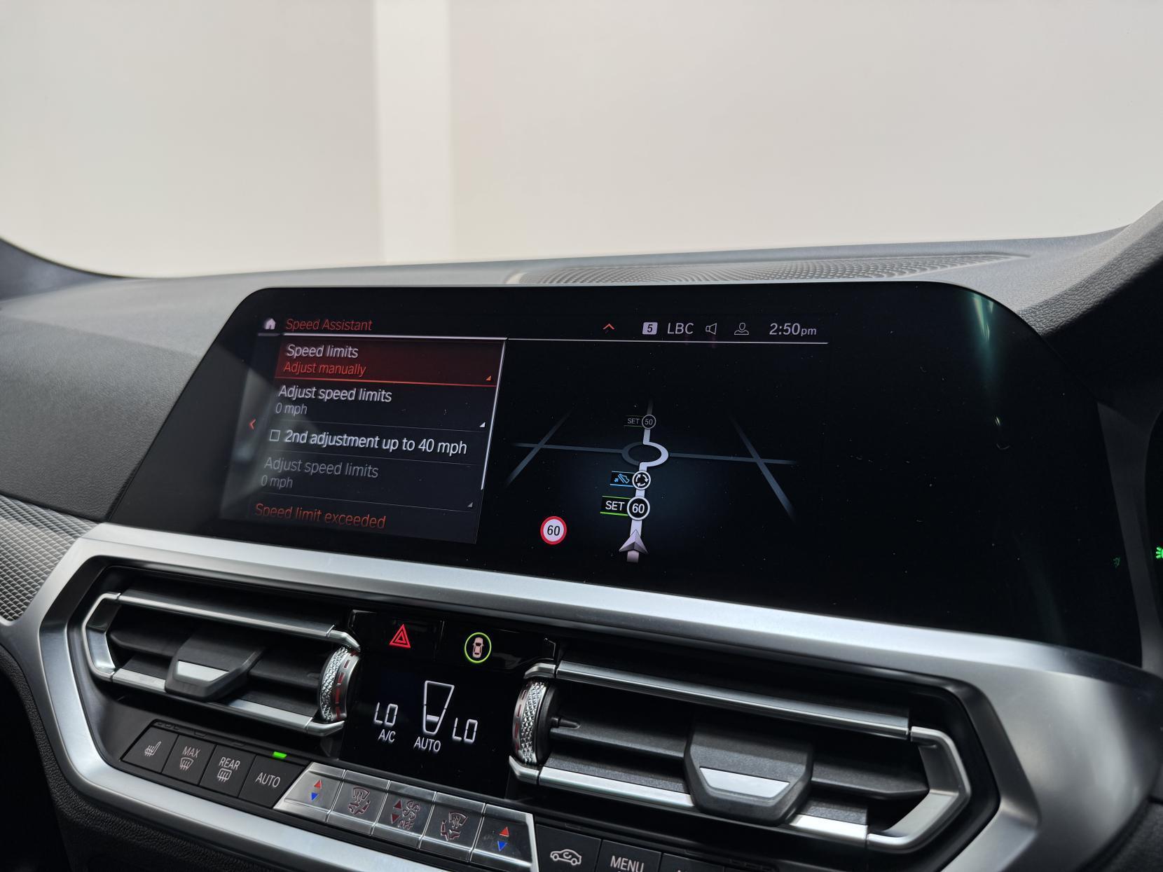 BMW 3 Series view 35