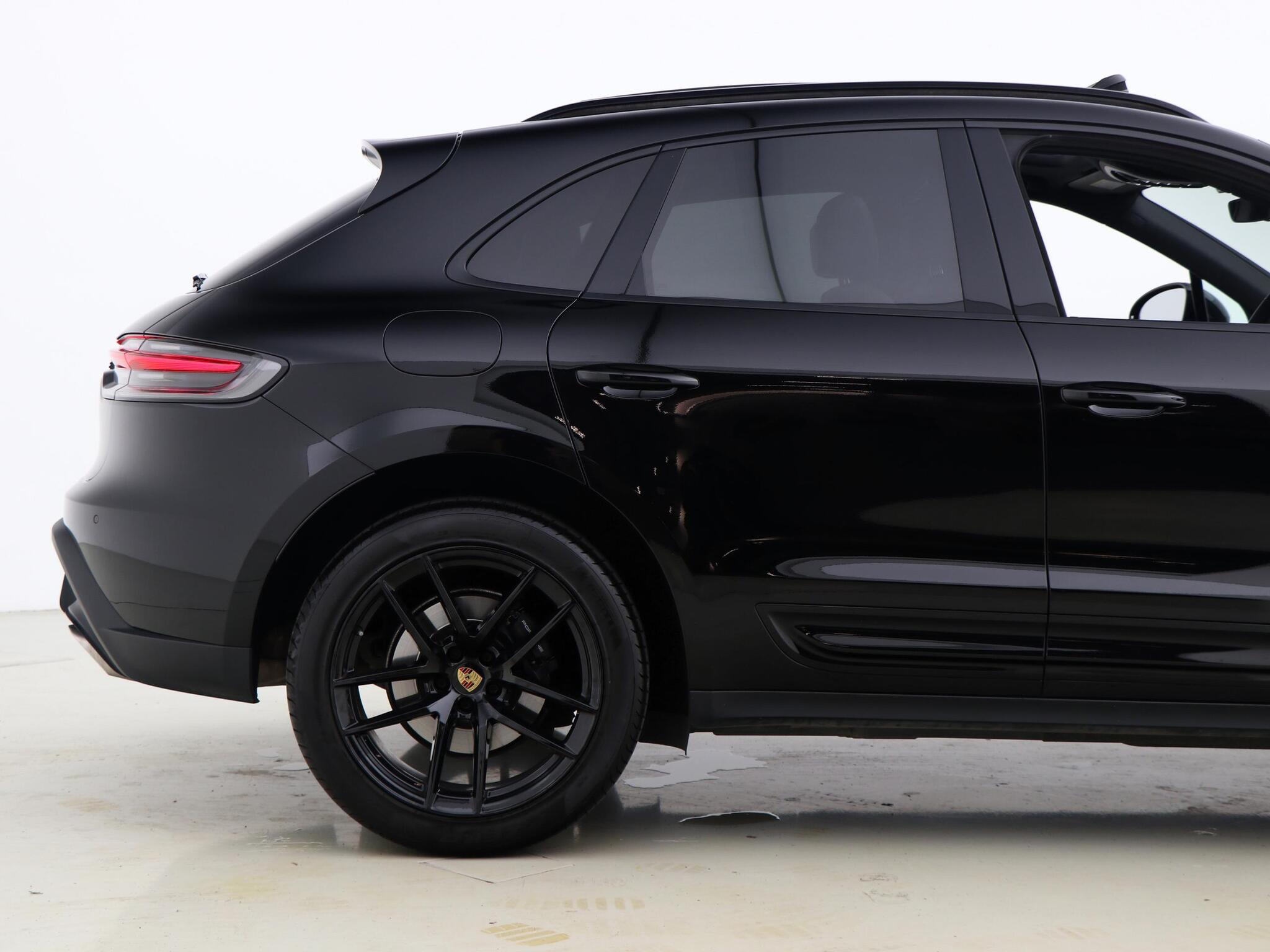 Porsche Macan view 19