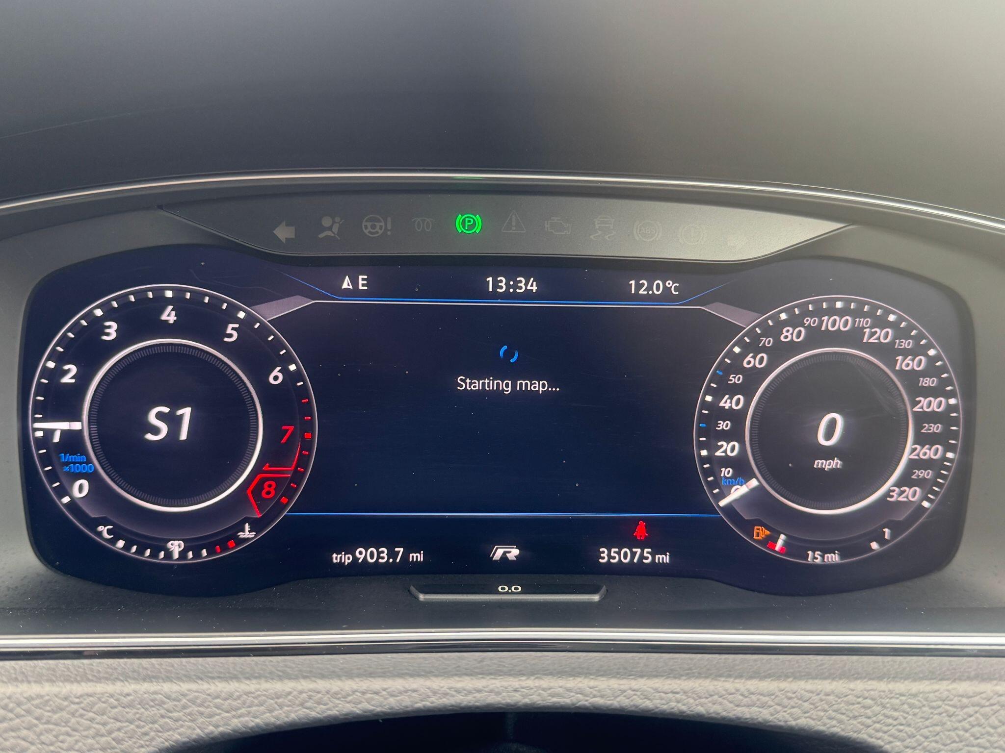 Volkswagen Golf view 5