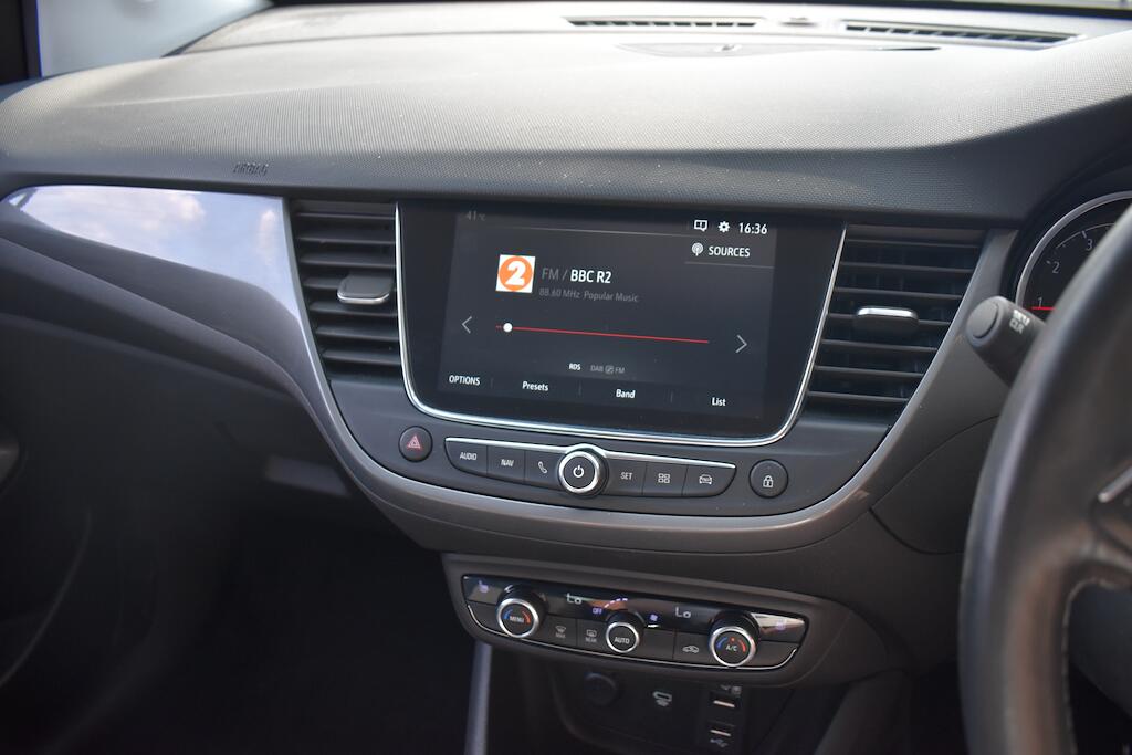 Vauxhall Crossland view 58