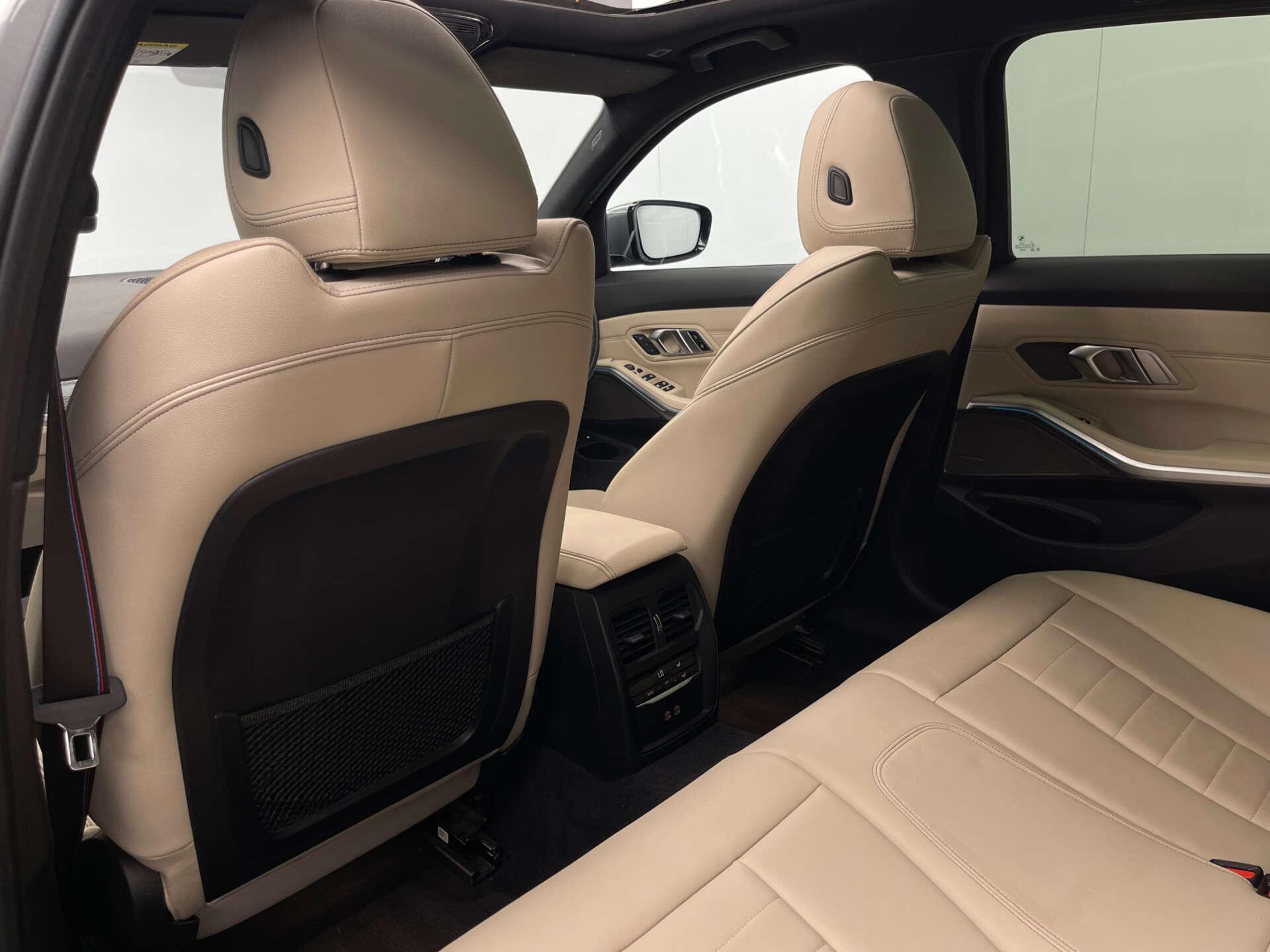 BMW 3 Series view 45