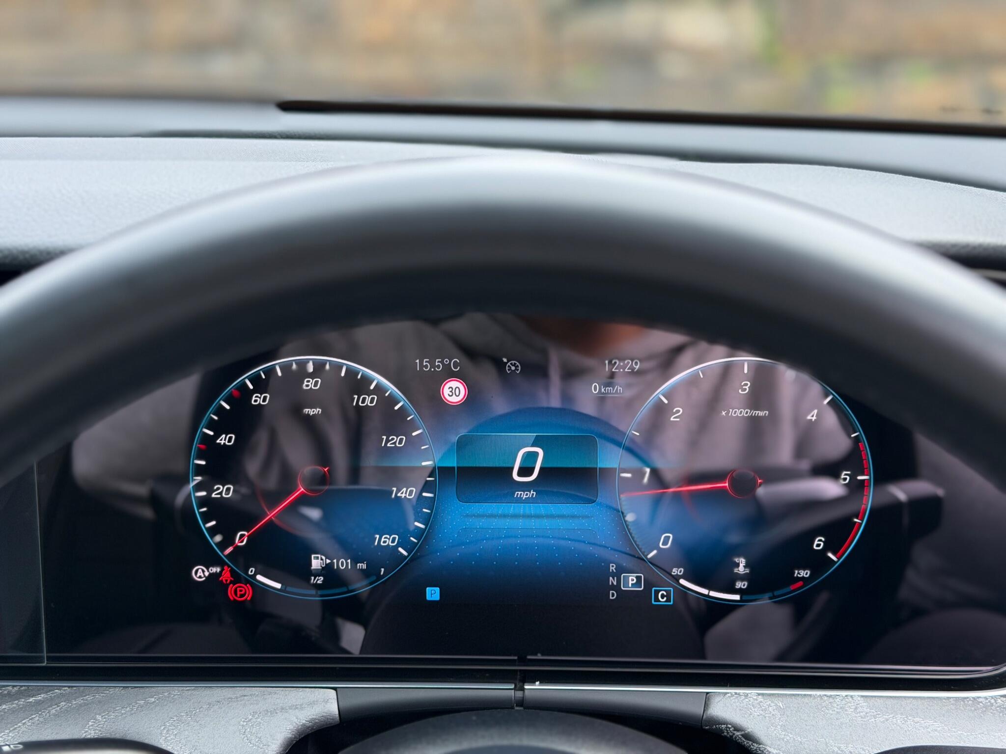 Mercedes-Benz E-Class view 24