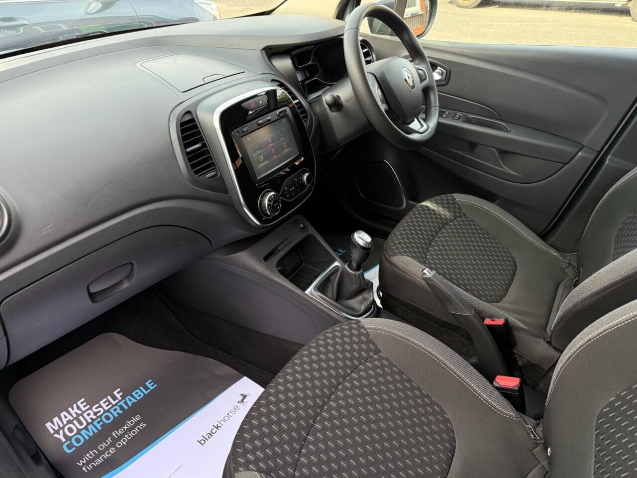 Renault Captur view 14