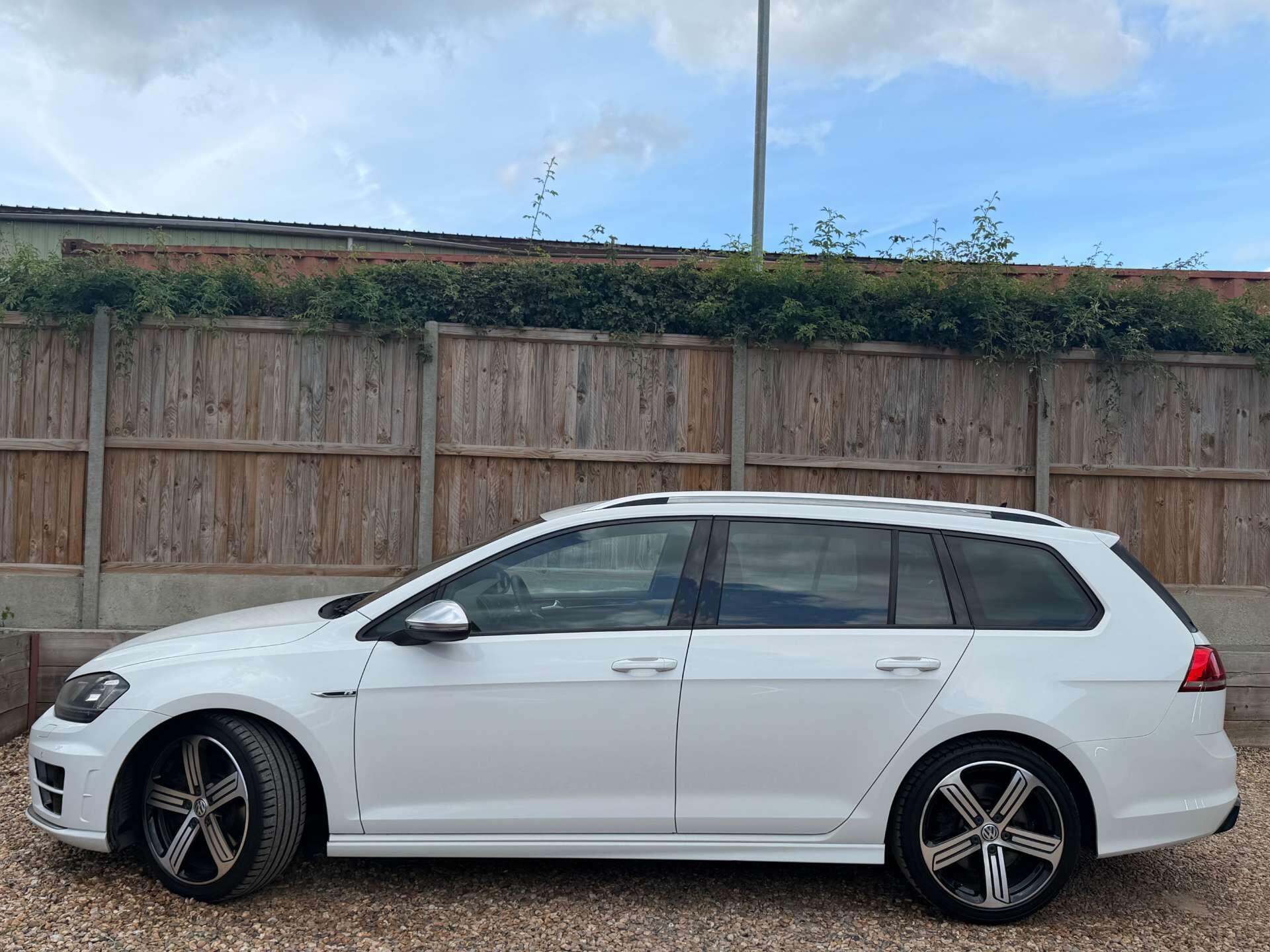 Volkswagen Golf view 6