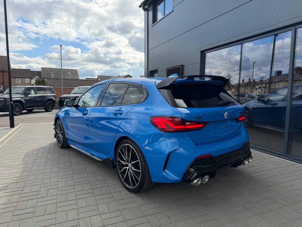 BMW 1 Series view 4
