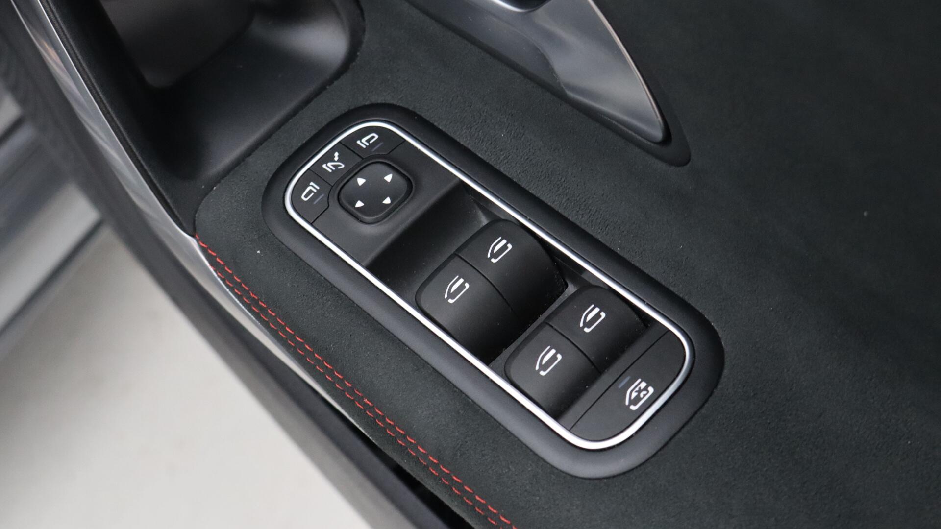 Mercedes-Benz Cla view 18