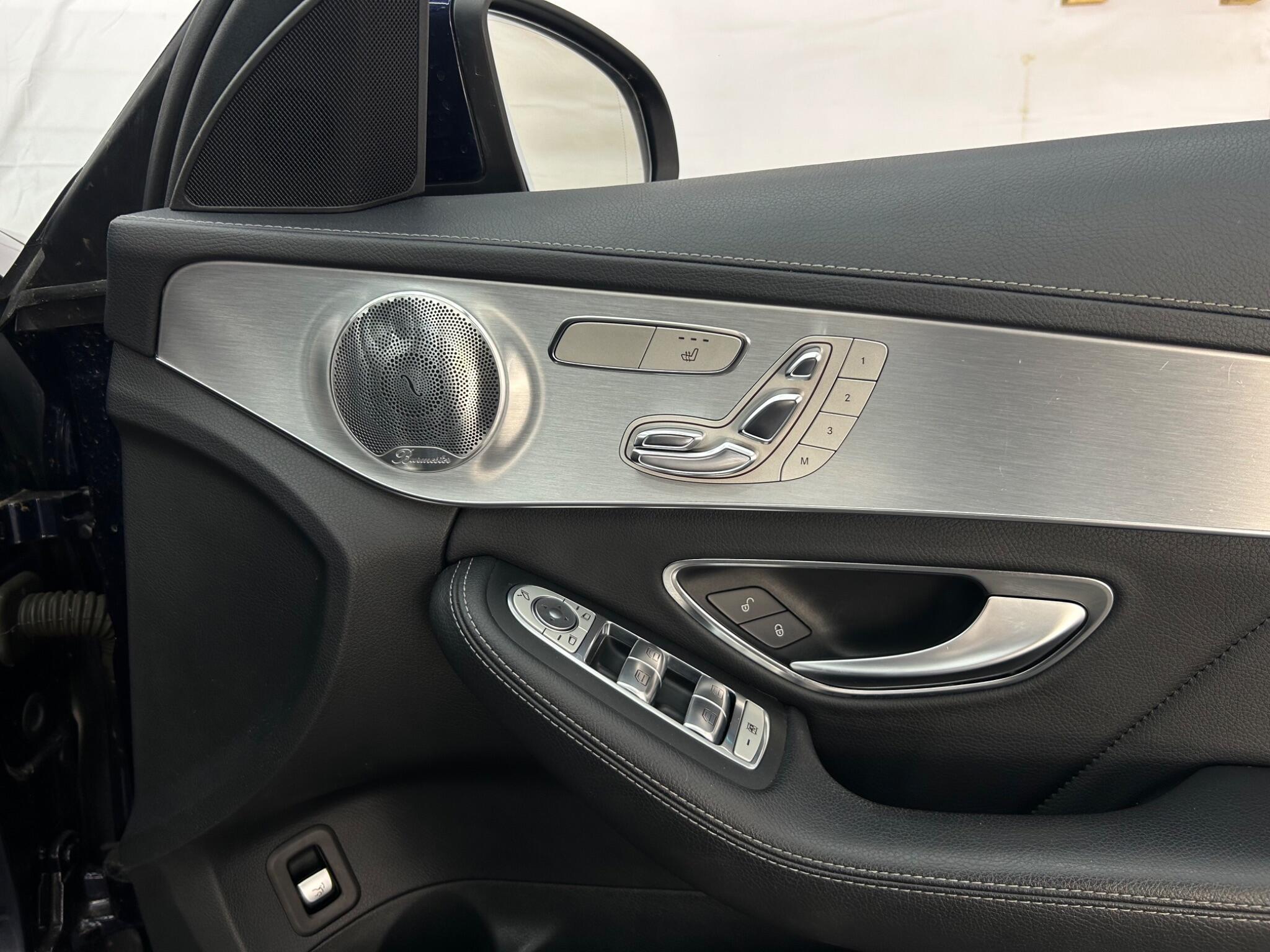 Mercedes-Benz C Class view 30