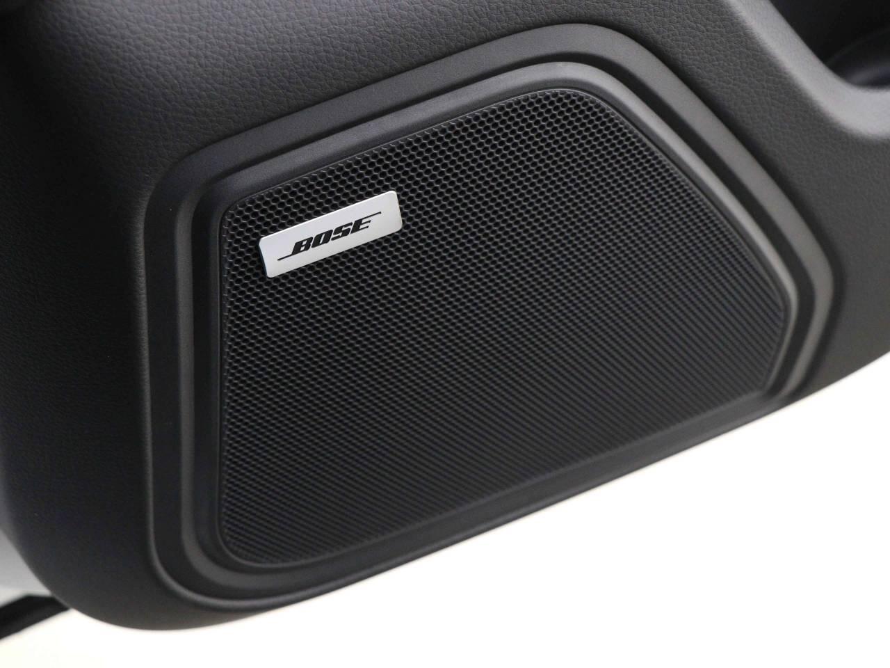 Porsche Macan view 50