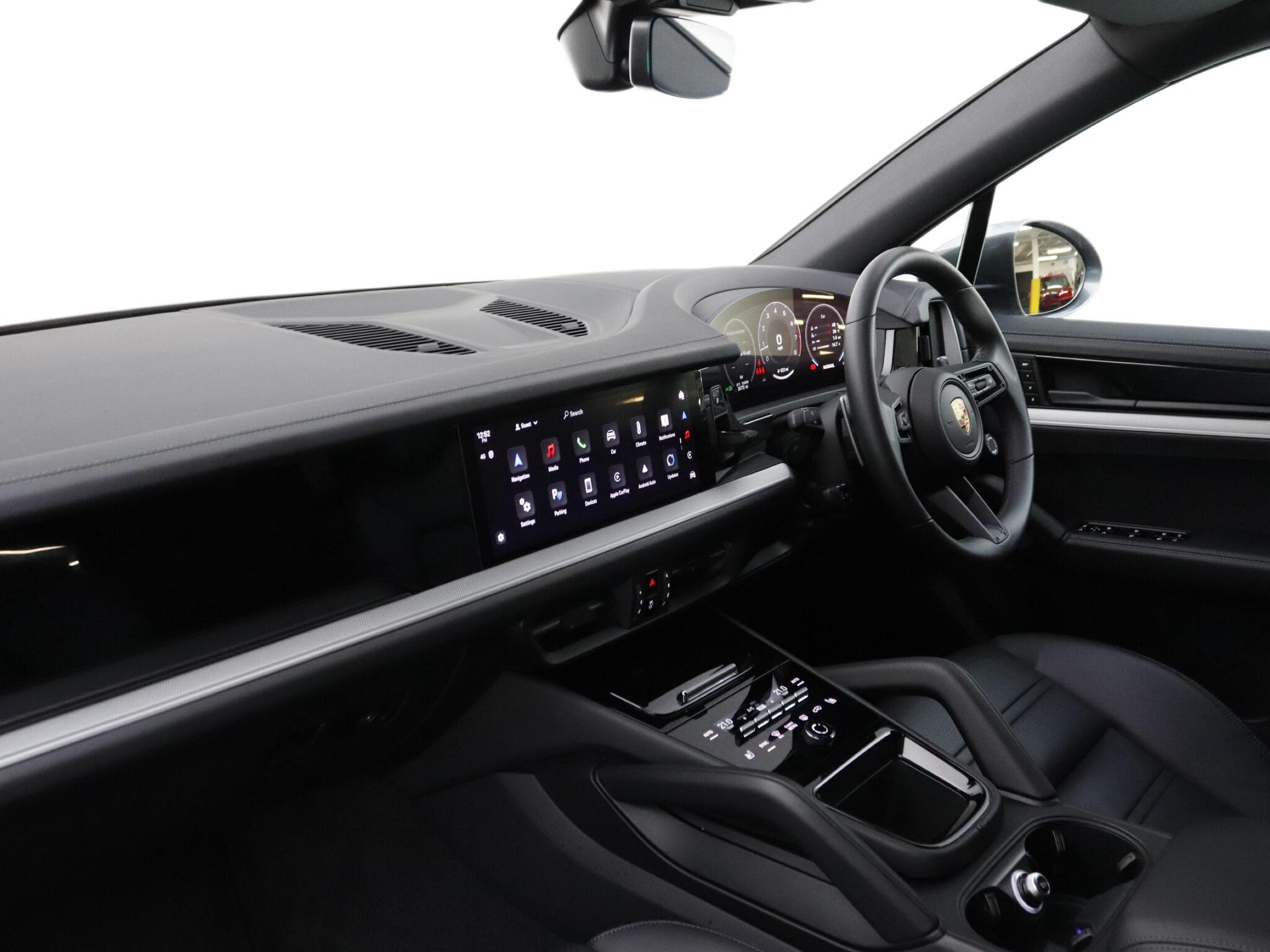 Porsche Cayenne view 13