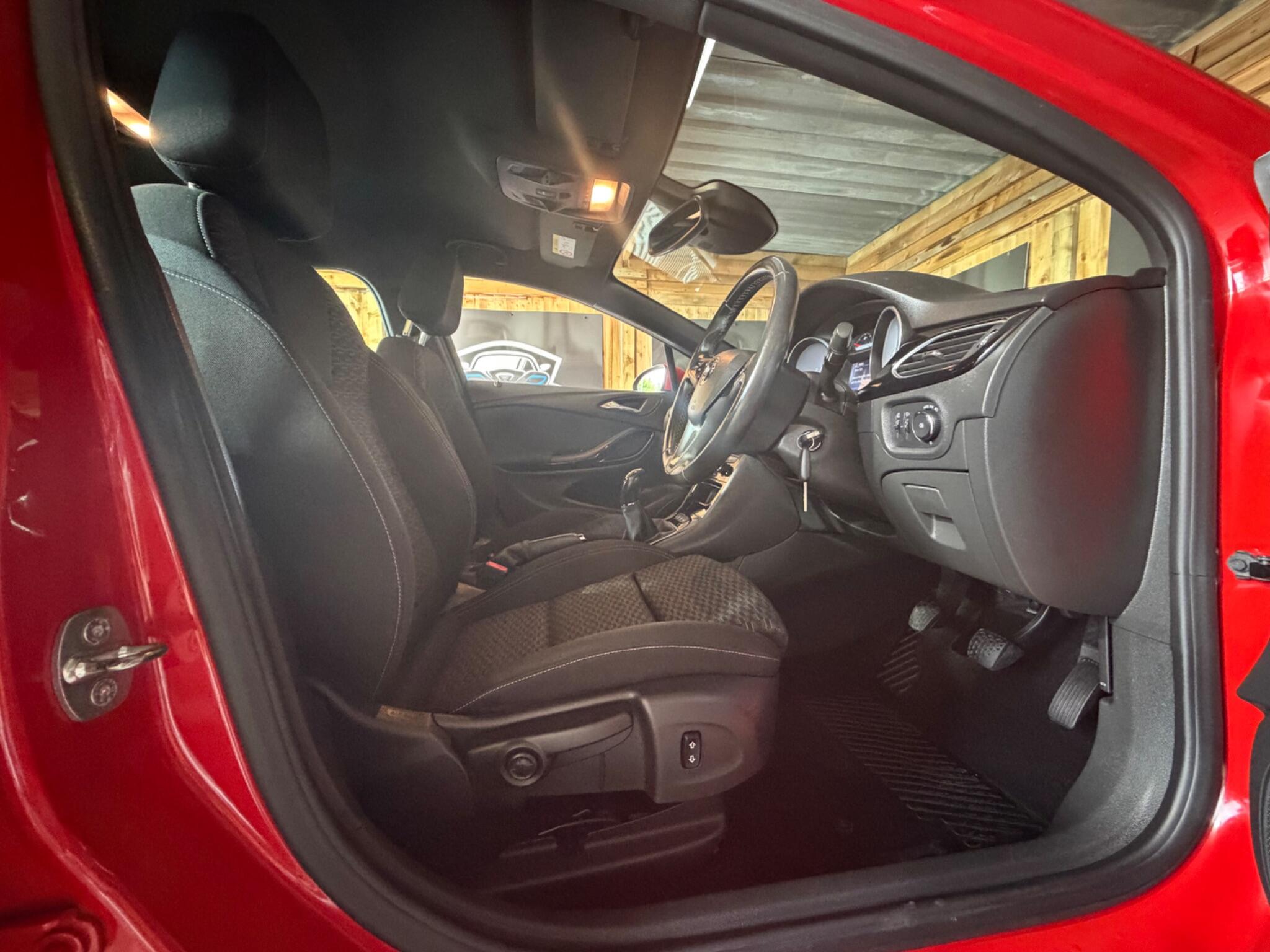 Vauxhall Astra view 19