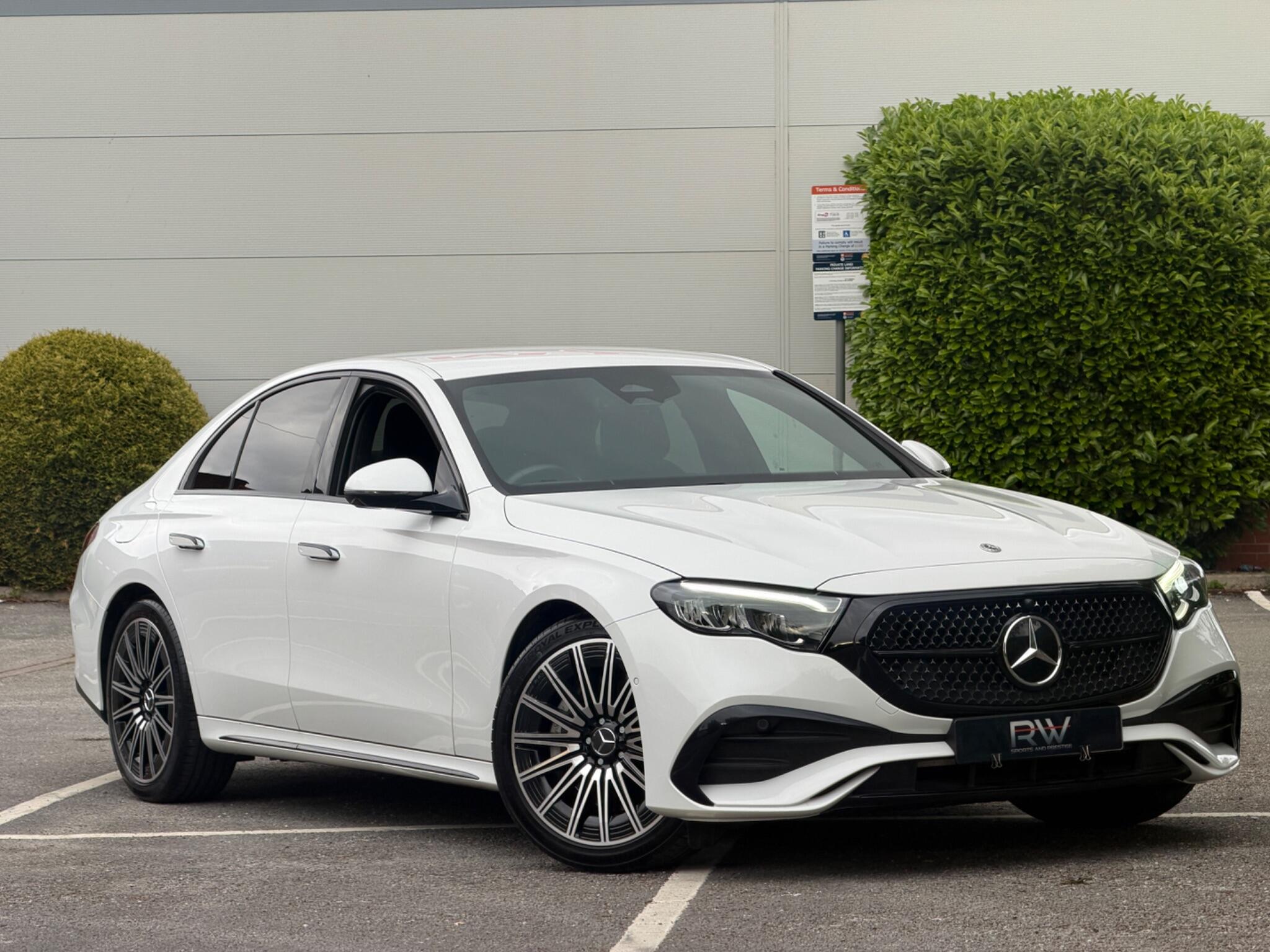 Mercedes-Benz E Class view 4