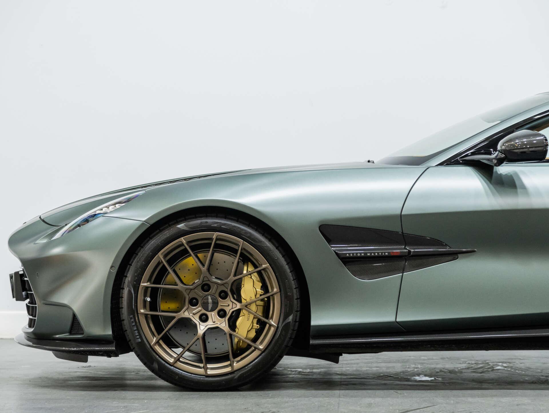 Aston Martin Vanquish view 26