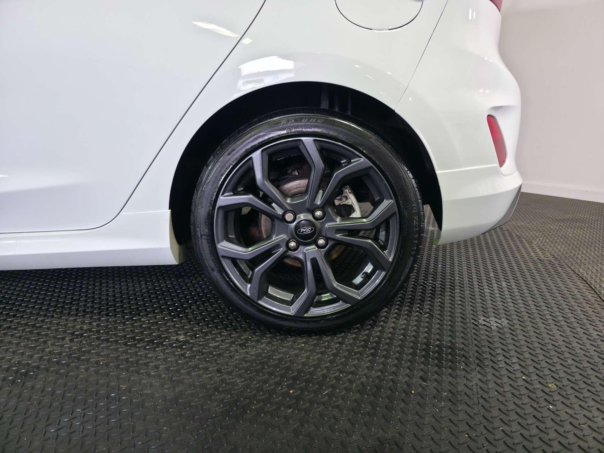 Ford Fiesta view 58