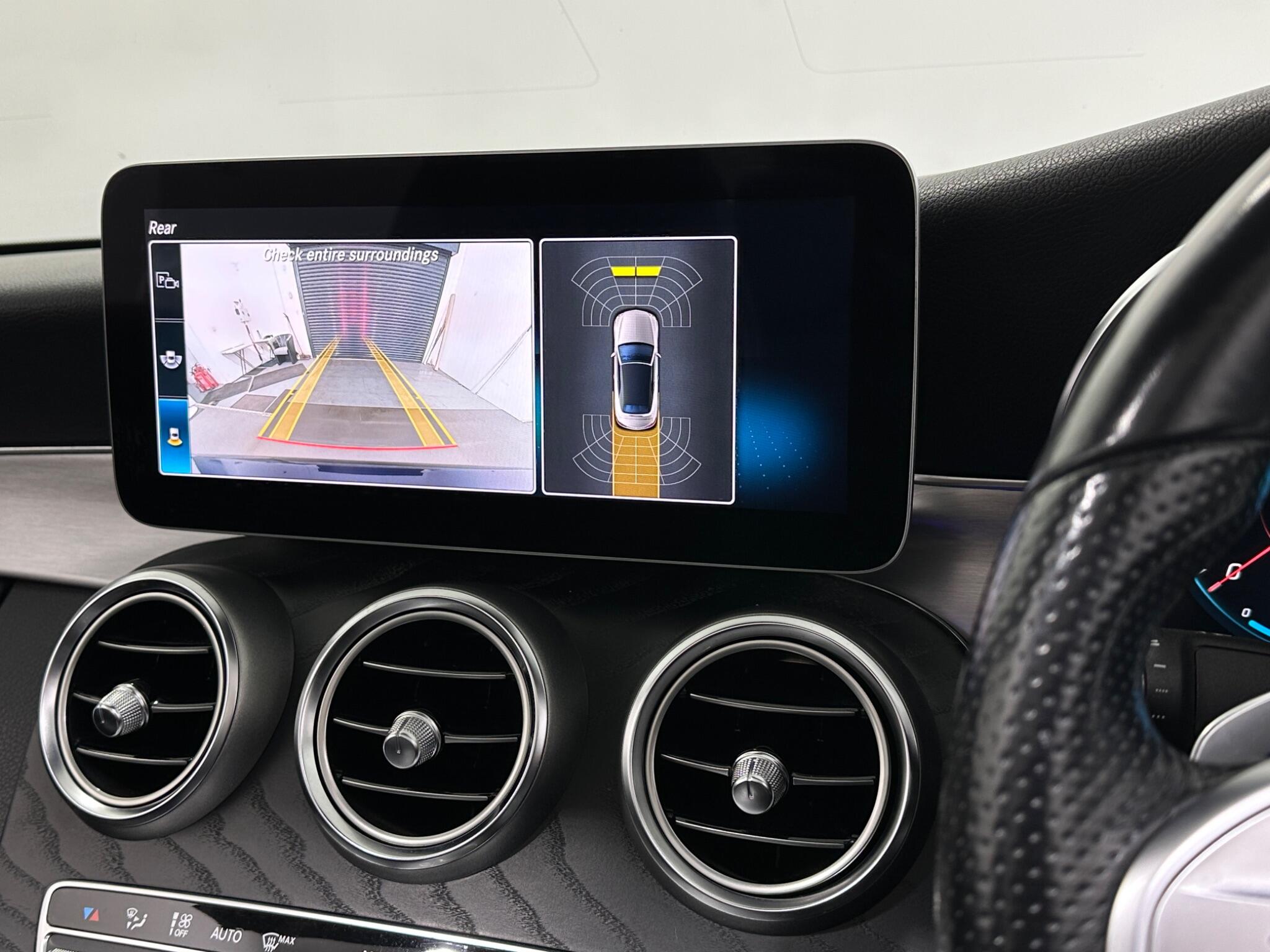 Mercedes-Benz C-Class view 25