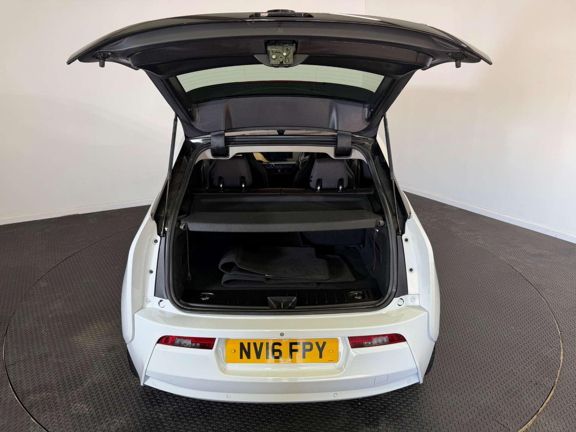 BMW i3 view 12
