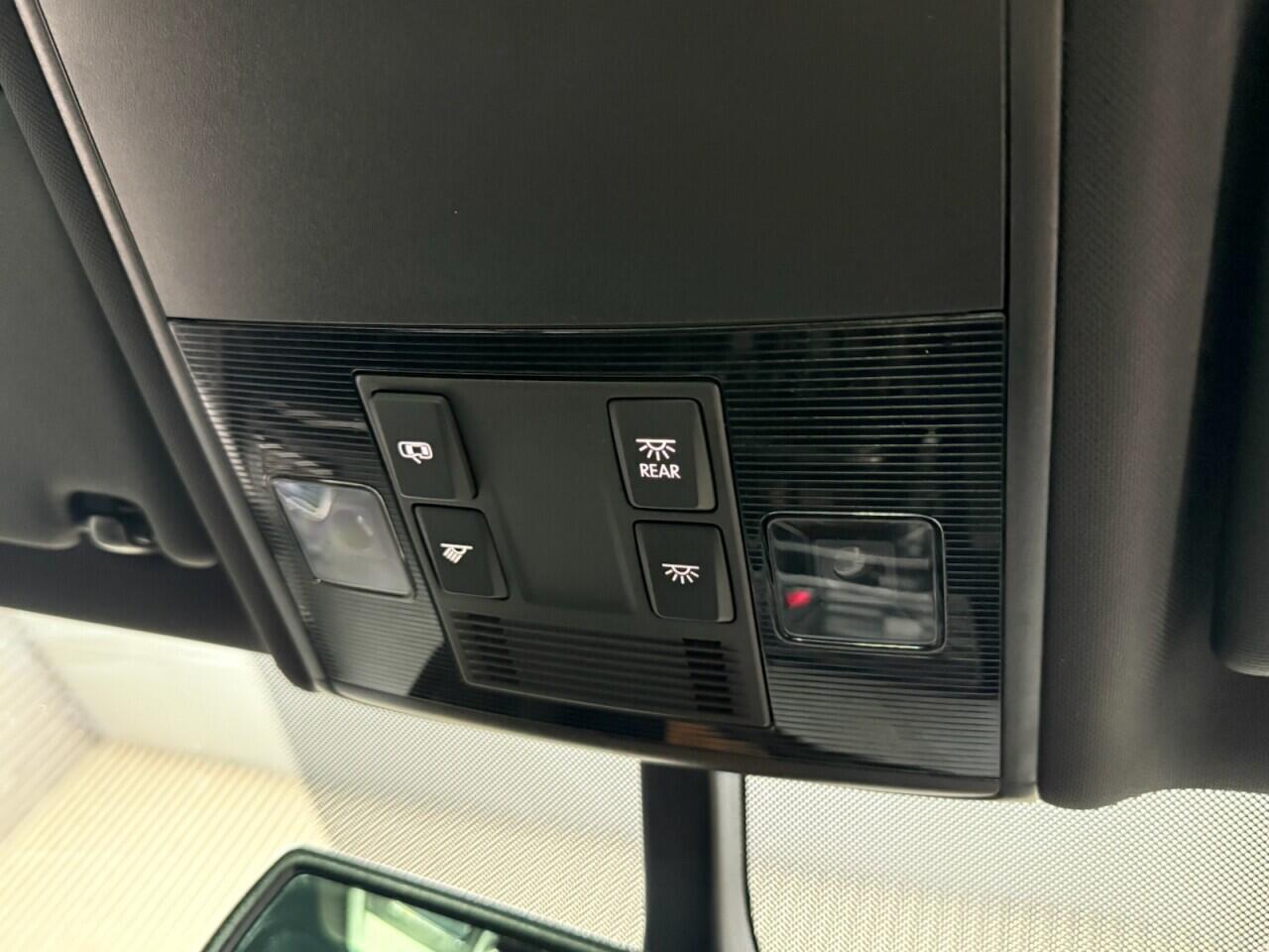 Volkswagen Golf view 23