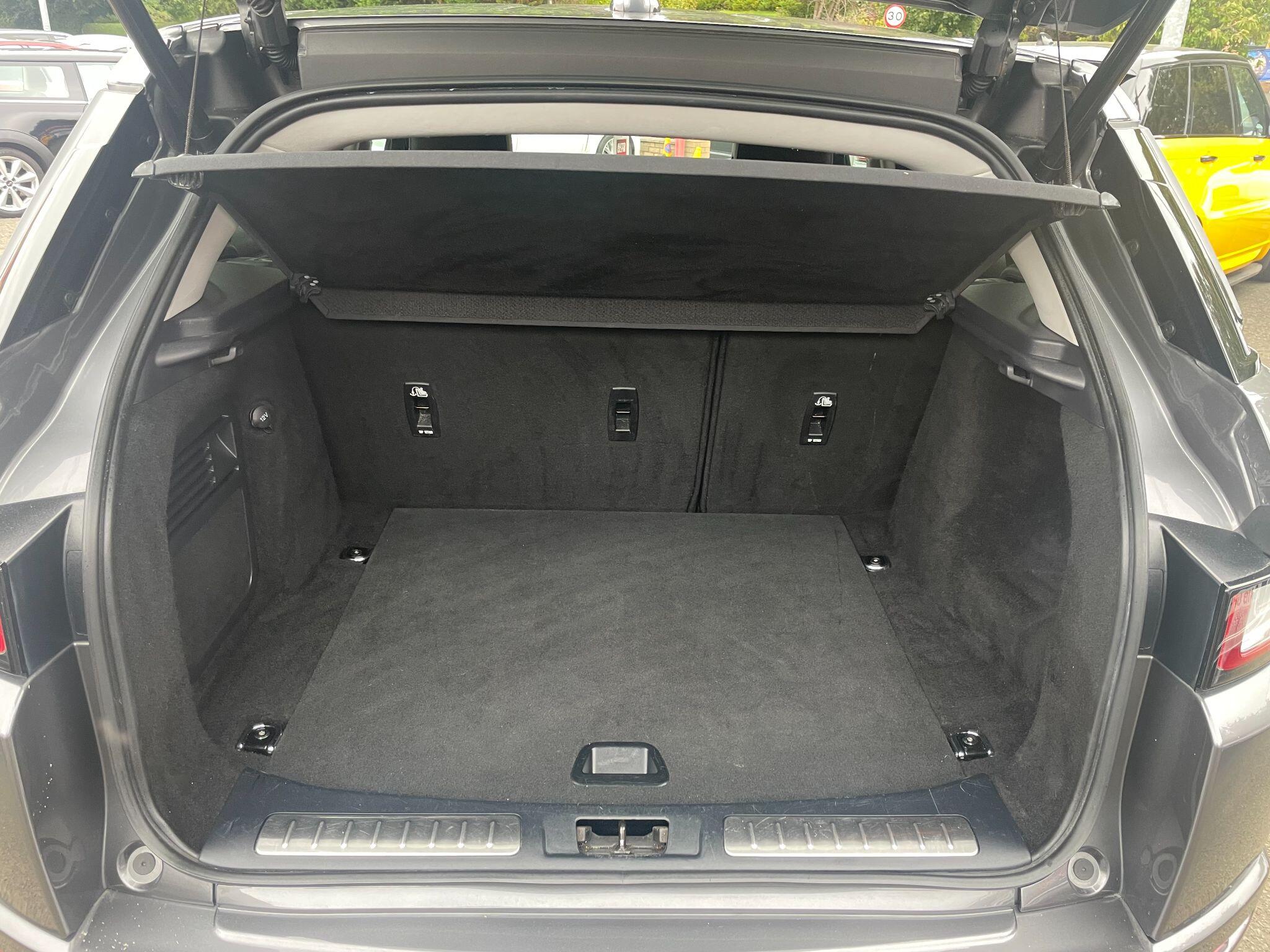 Land Rover Range Rover Evoque view 34