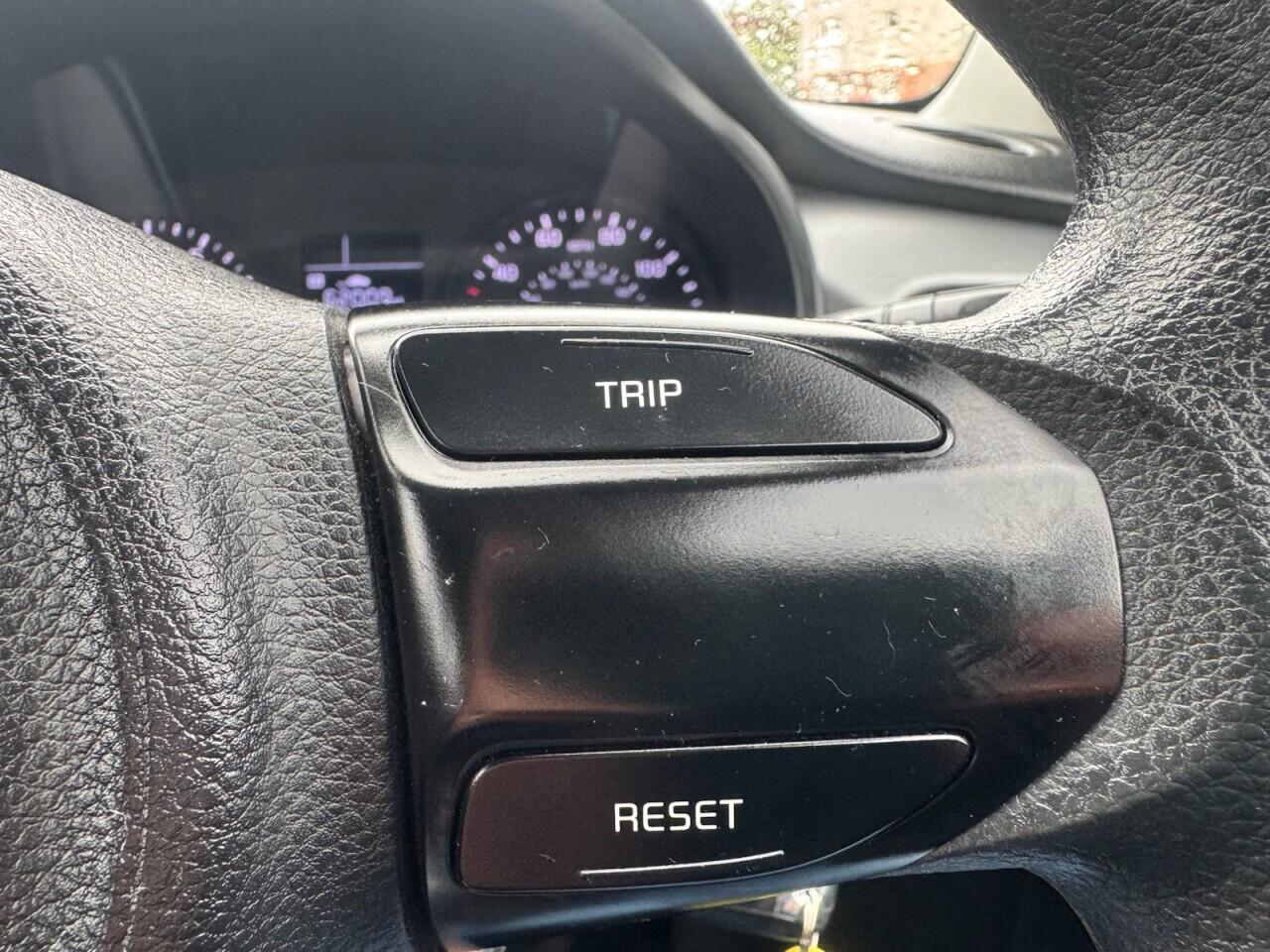 Kia Rio view 31