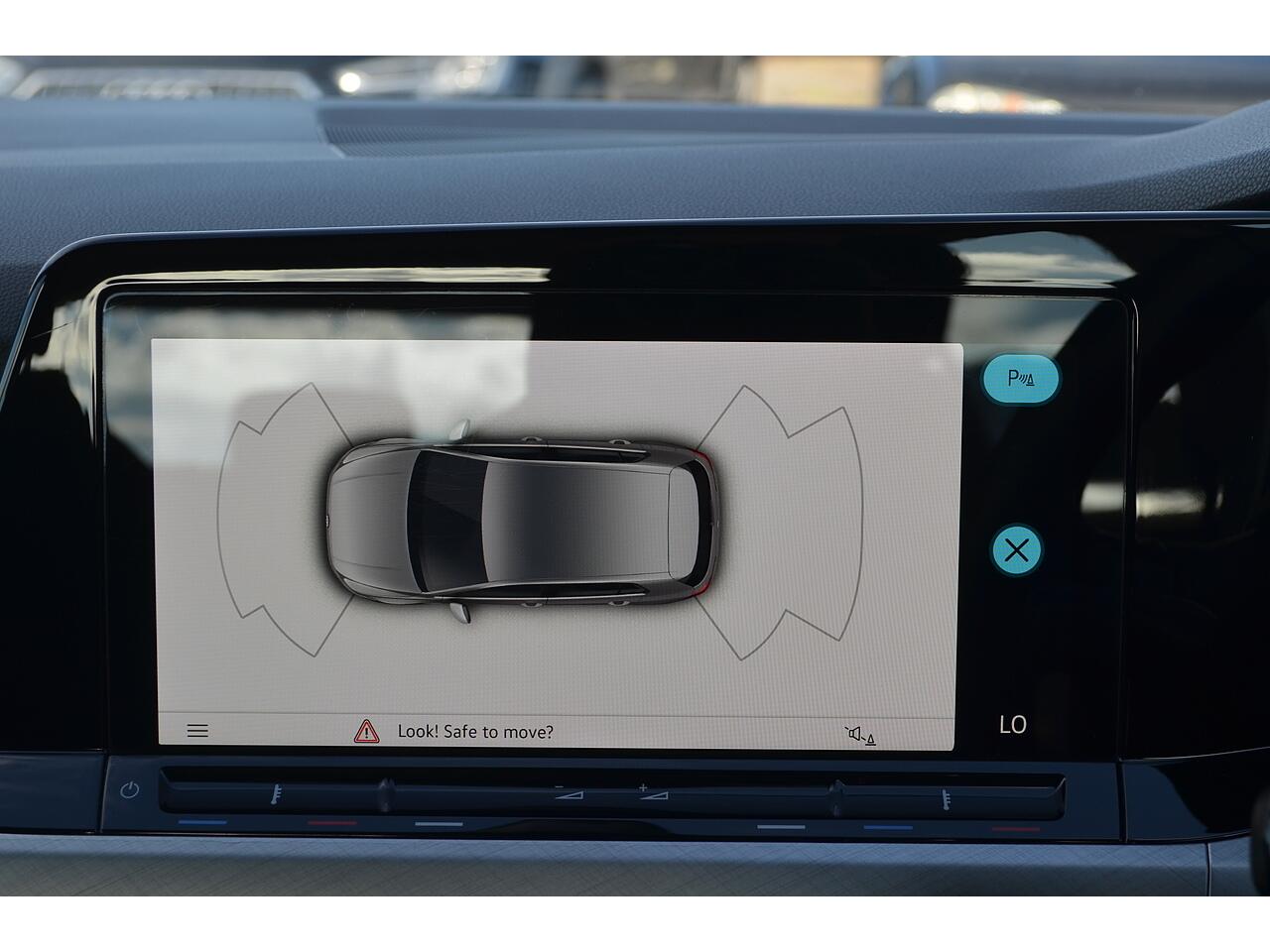 Volkswagen Golf view 23
