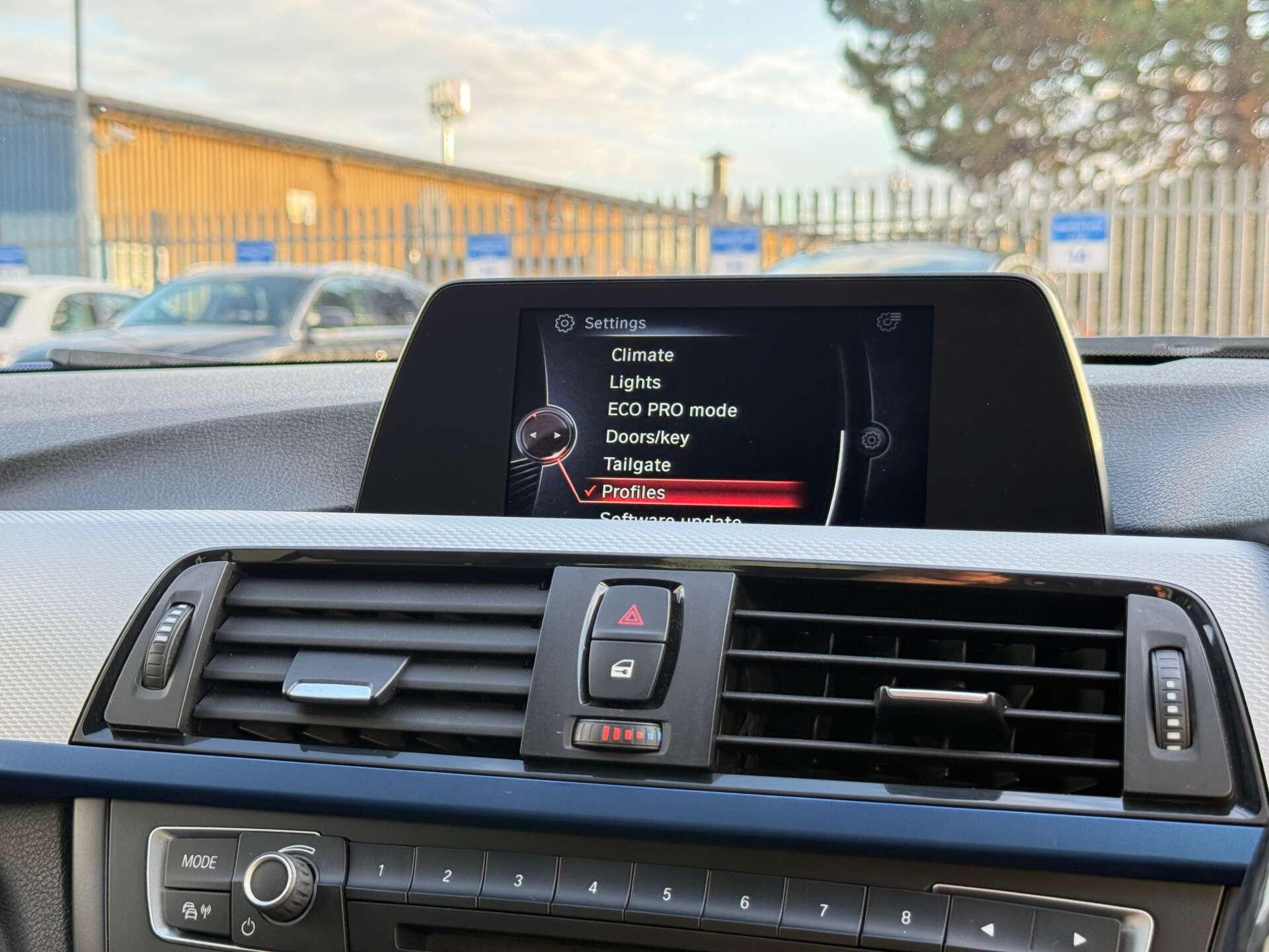 BMW 3 Series view 72