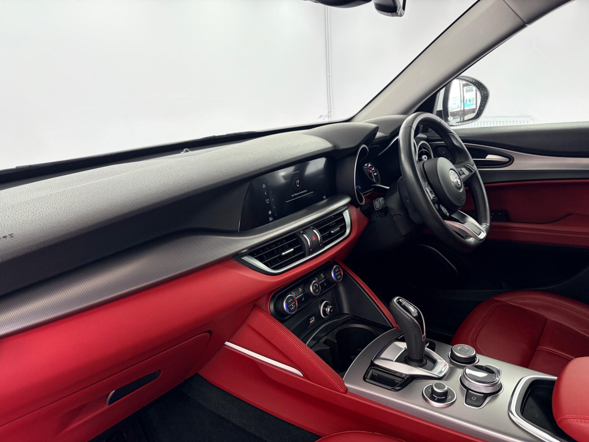 Alfa Romeo Stelvio view 10