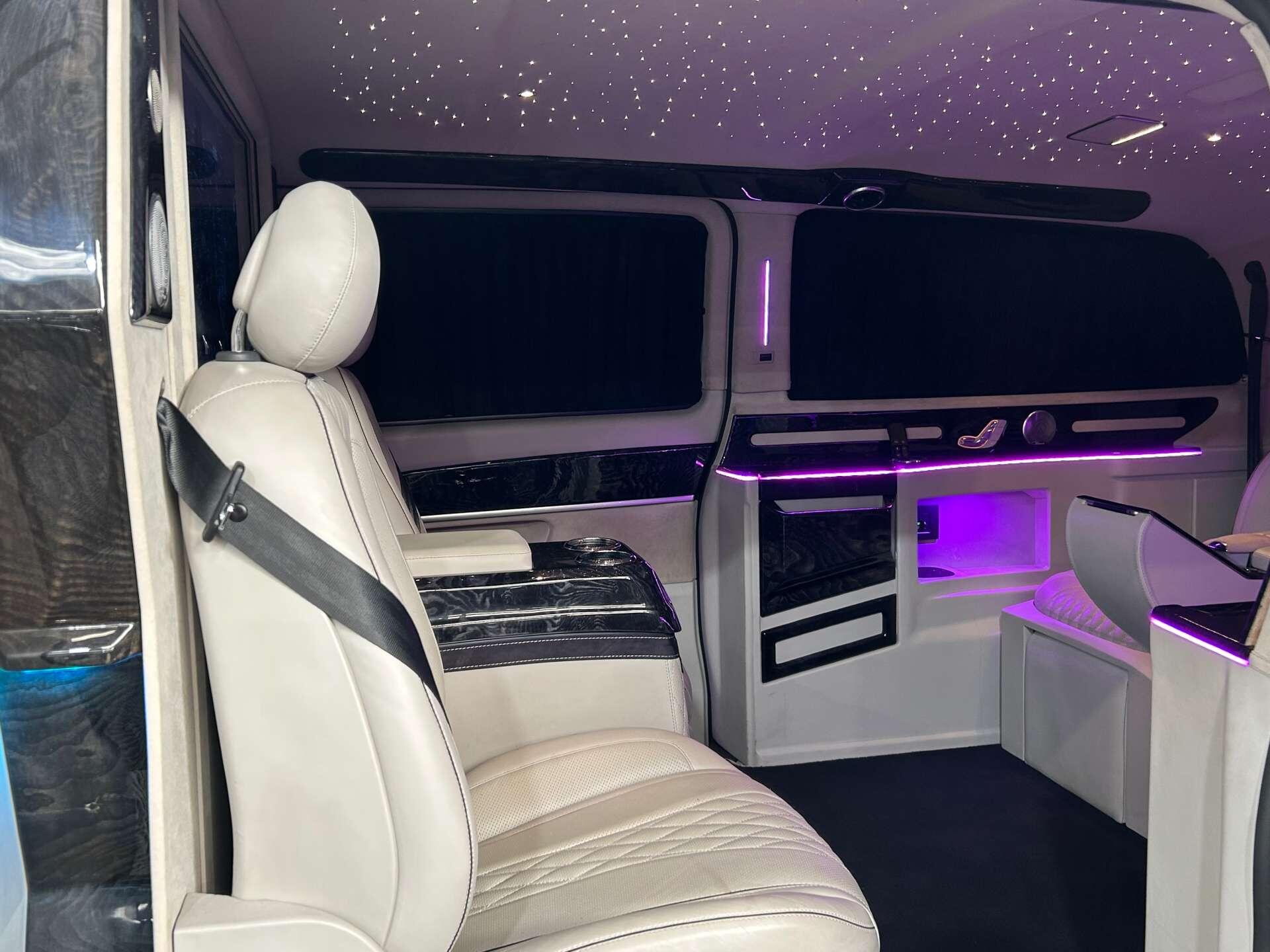 Mercedes-Benz V Class view 28